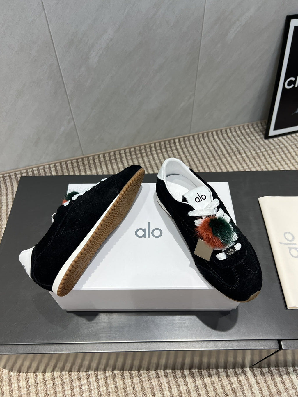 ALO 25S SUNSET SNEAKER IN BLACK SUEDE WITH PUFF CHARM