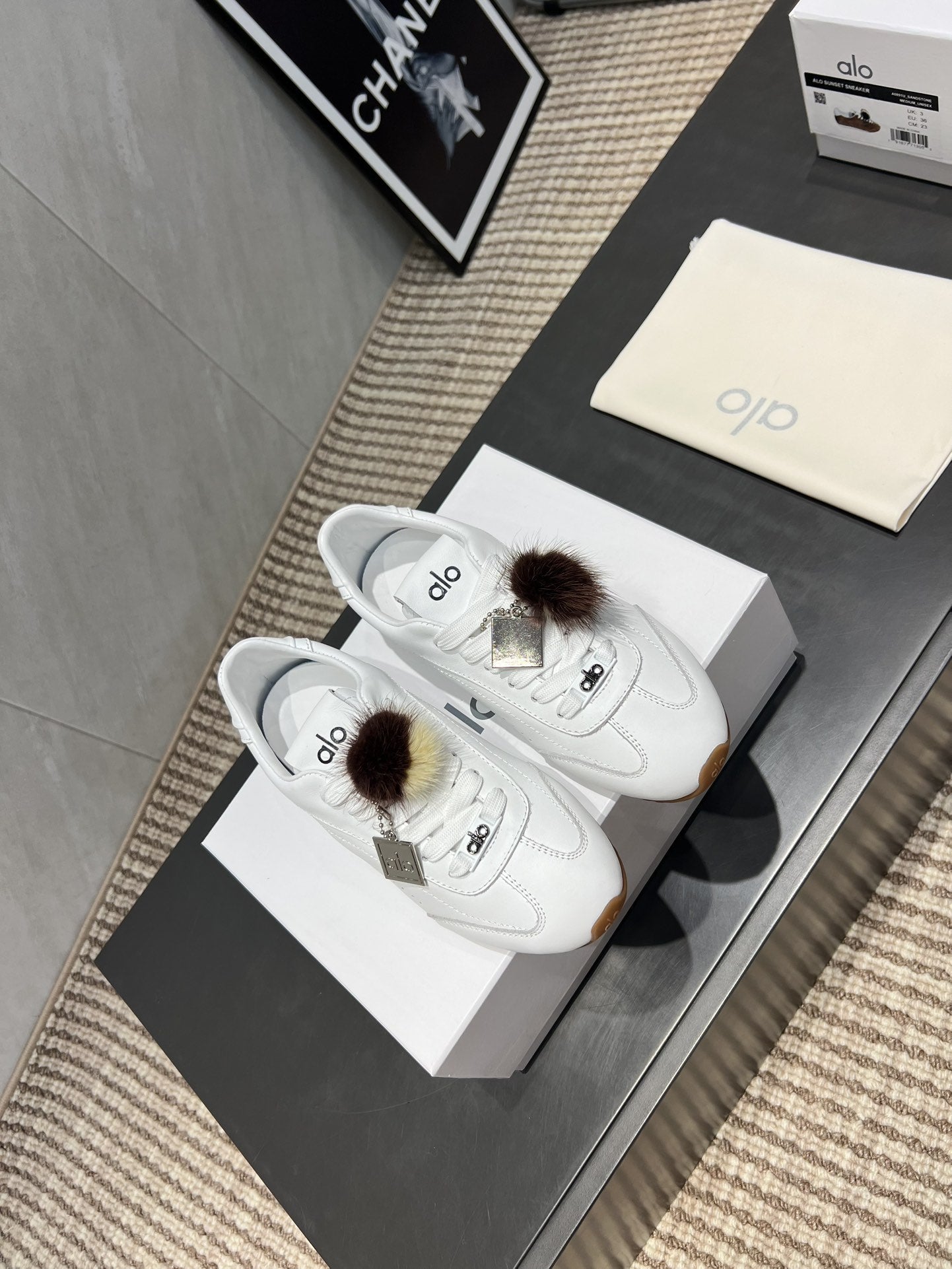 ALO 25S SUNSET SNEAKER IN WHITE LAMBSKIN WITH PUFF CHARM