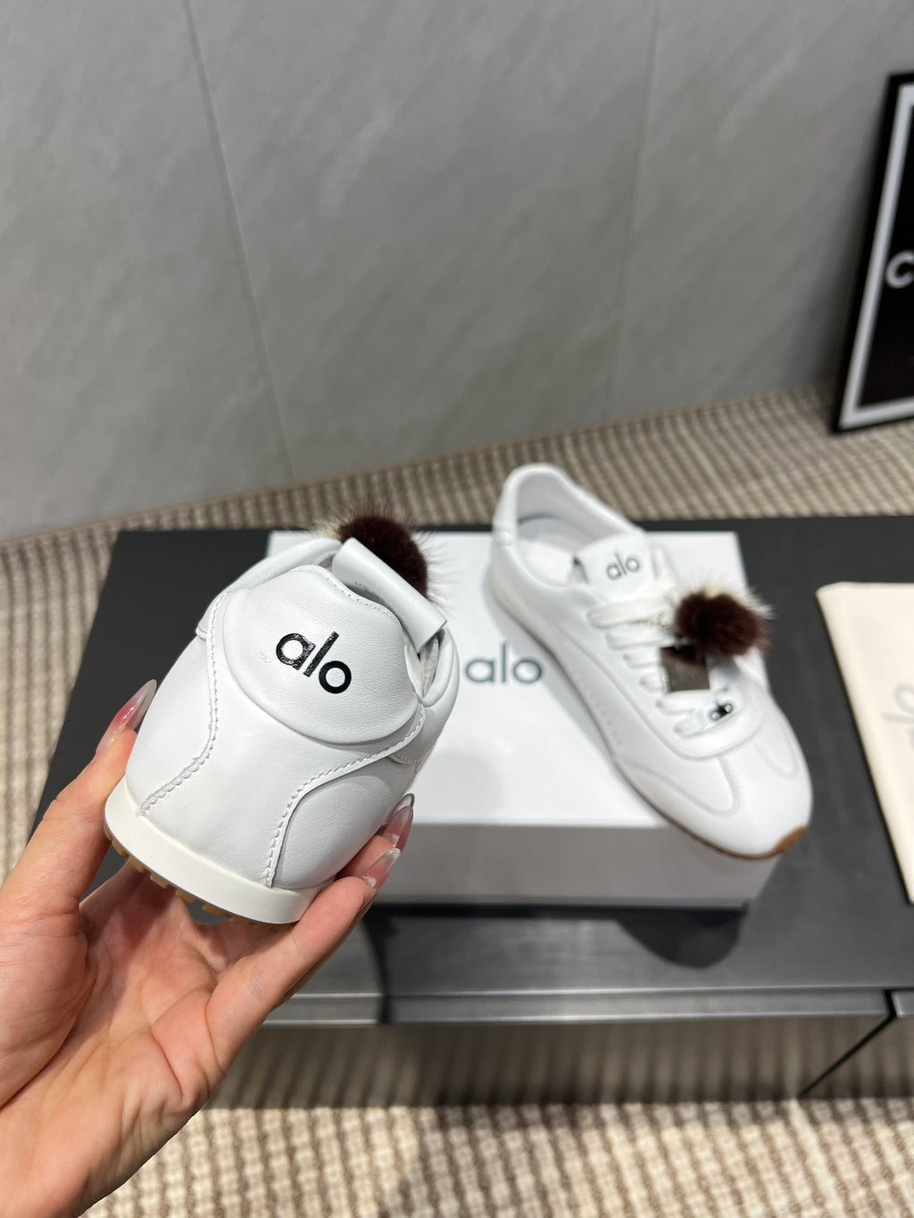 ALO 25S SUNSET SNEAKER IN WHITE LAMBSKIN WITH PUFF CHARM