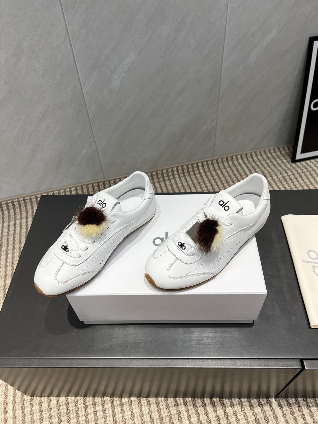 ALO 25S SUNSET SNEAKER IN WHITE LAMBSKIN WITH PUFF CHARM