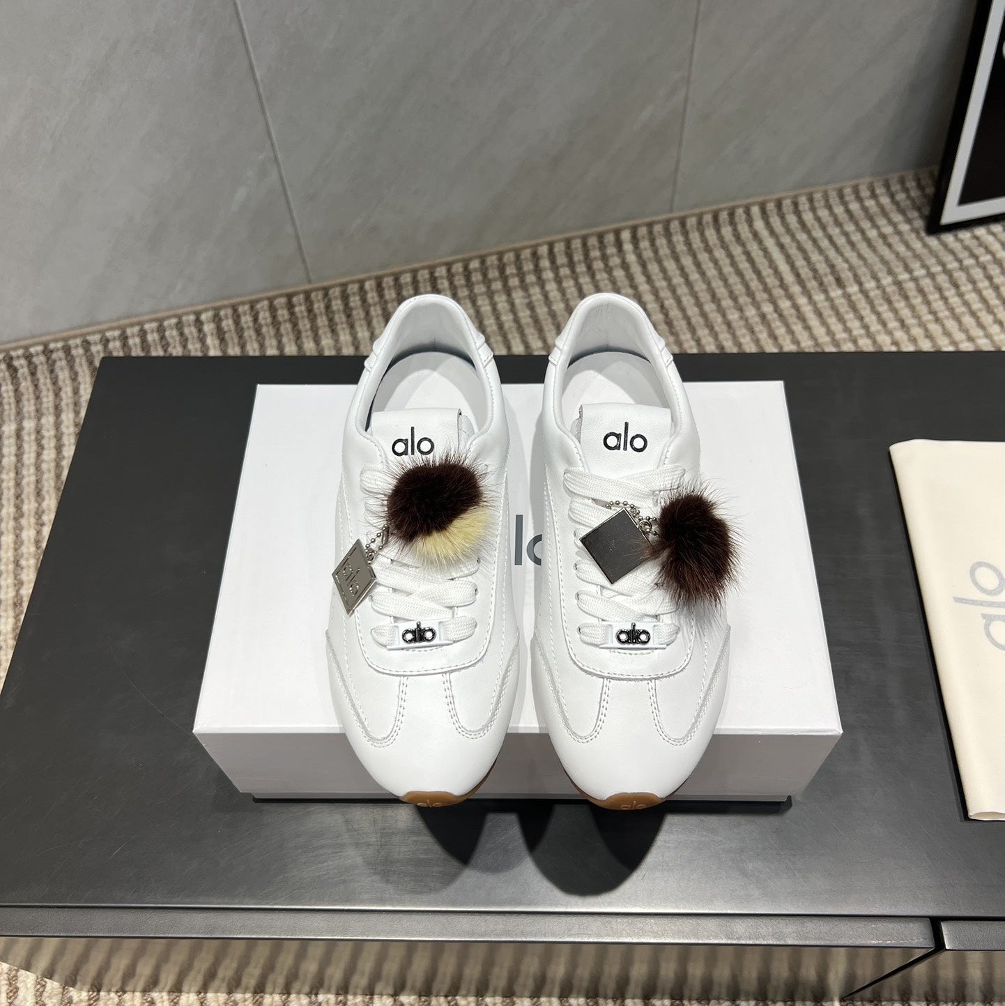ALO 25S SUNSET SNEAKER IN WHITE LAMBSKIN WITH PUFF CHARM