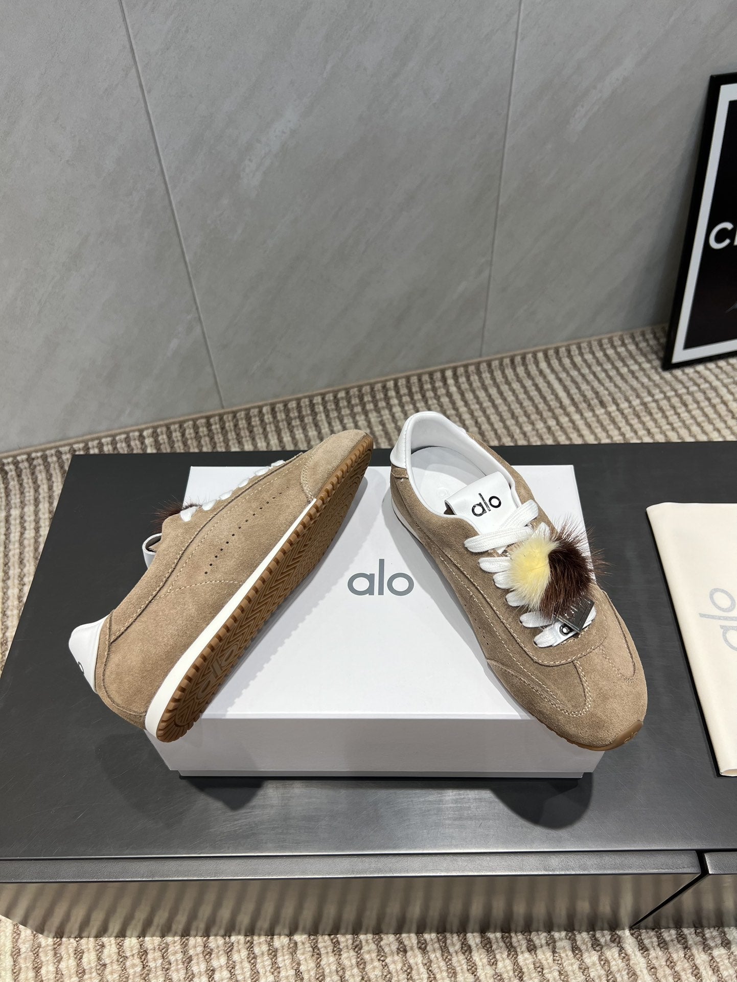 ALO 25S SUNSET SNEAKER IN SMOKY BROWN SUEDE WITH PUFF CHARM
