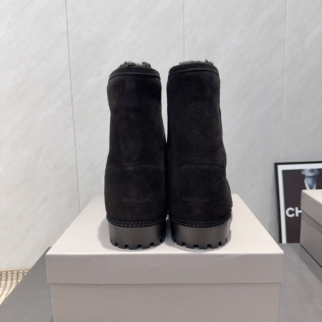 BALENCIAGA 25S LOW ANKLE BOOTS PLATFORM HEEL IN BLACK SUEDE STYLE 9