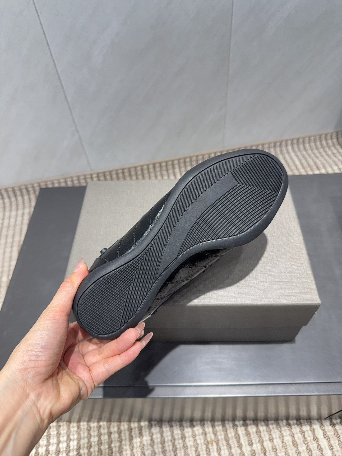 BALENCIAGA 25S SNEAKER IN BLACK CALFSKIN