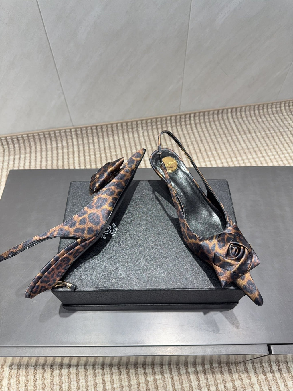 YSL 26S HEELED SLINGBACKS 50 MM IN LEOPARD PRINT FABRIC