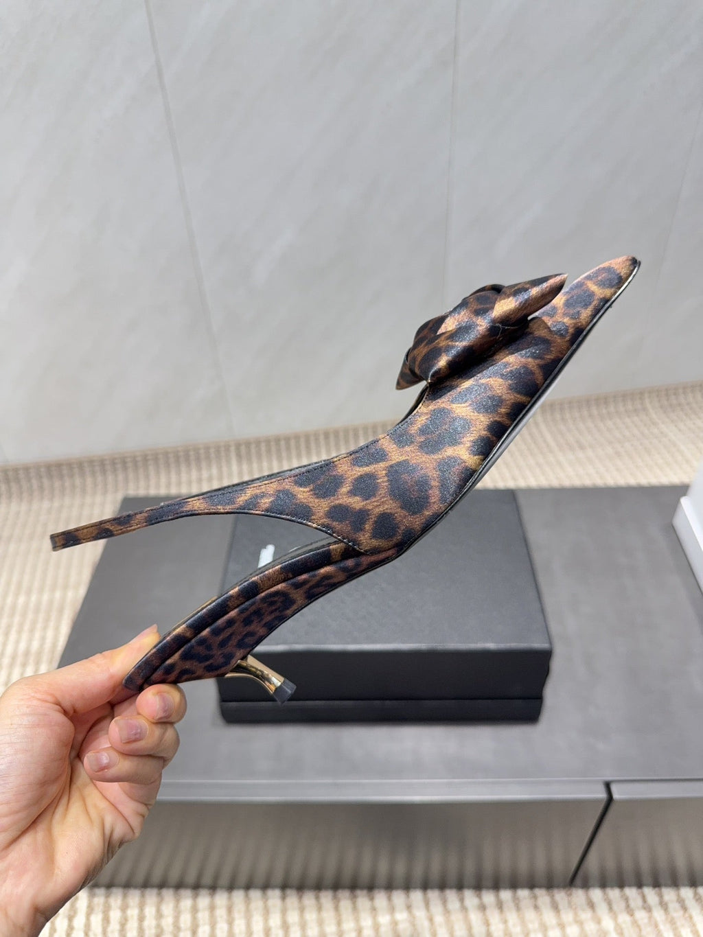 YSL 26S HEELED SLINGBACKS 50 MM IN LEOPARD PRINT FABRIC