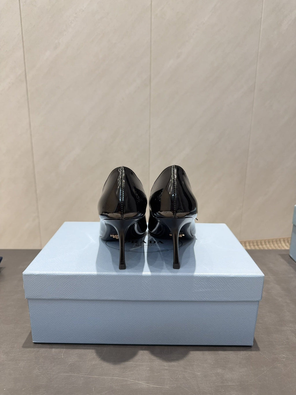 PRADA 26S POINTED TOE HEELS 75MM IN BLACK CALFSKIN WITH BOW