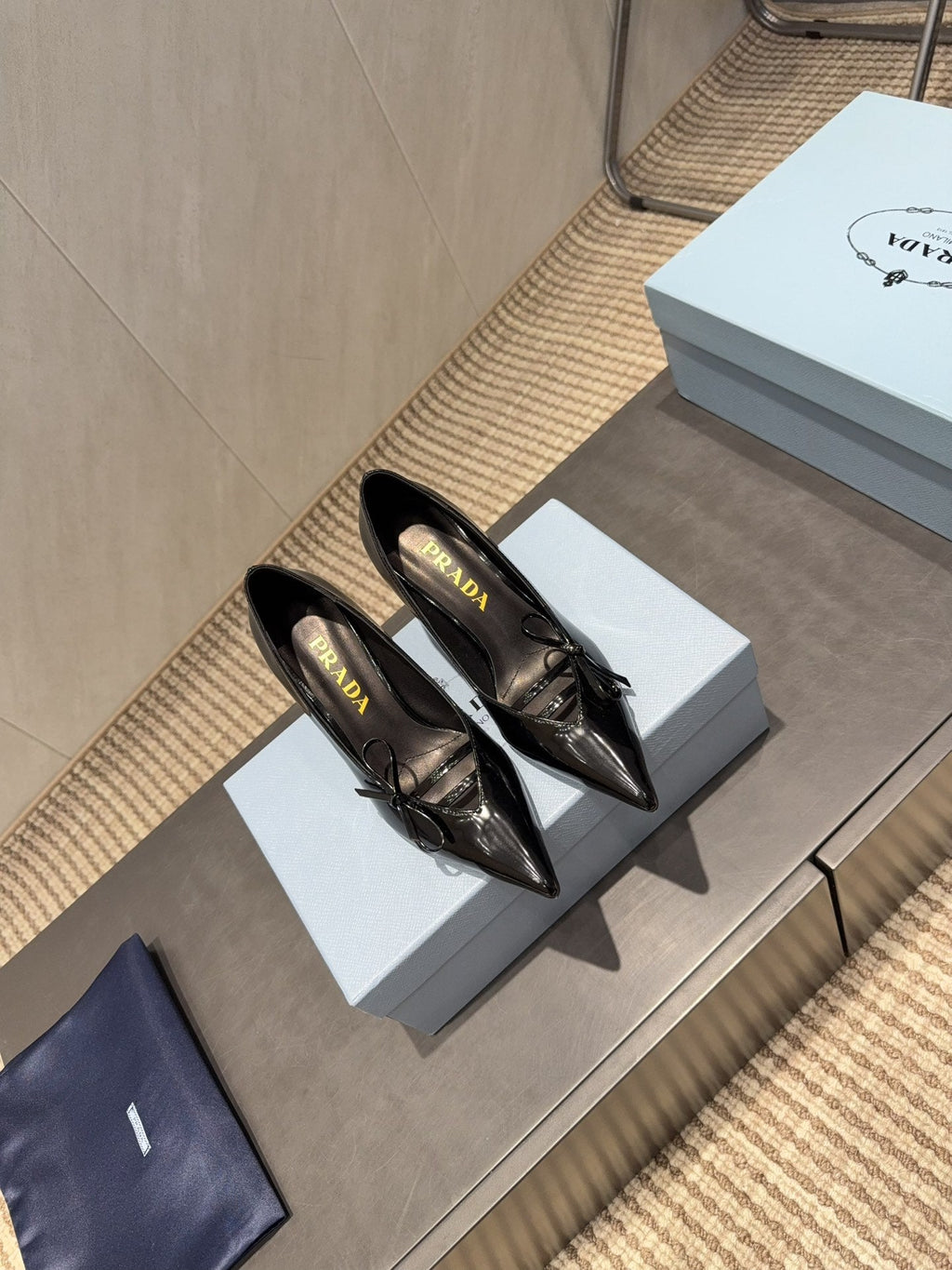 PRADA 26S POINTED TOE HEELS 75MM IN BLACK CALFSKIN WITH BOW