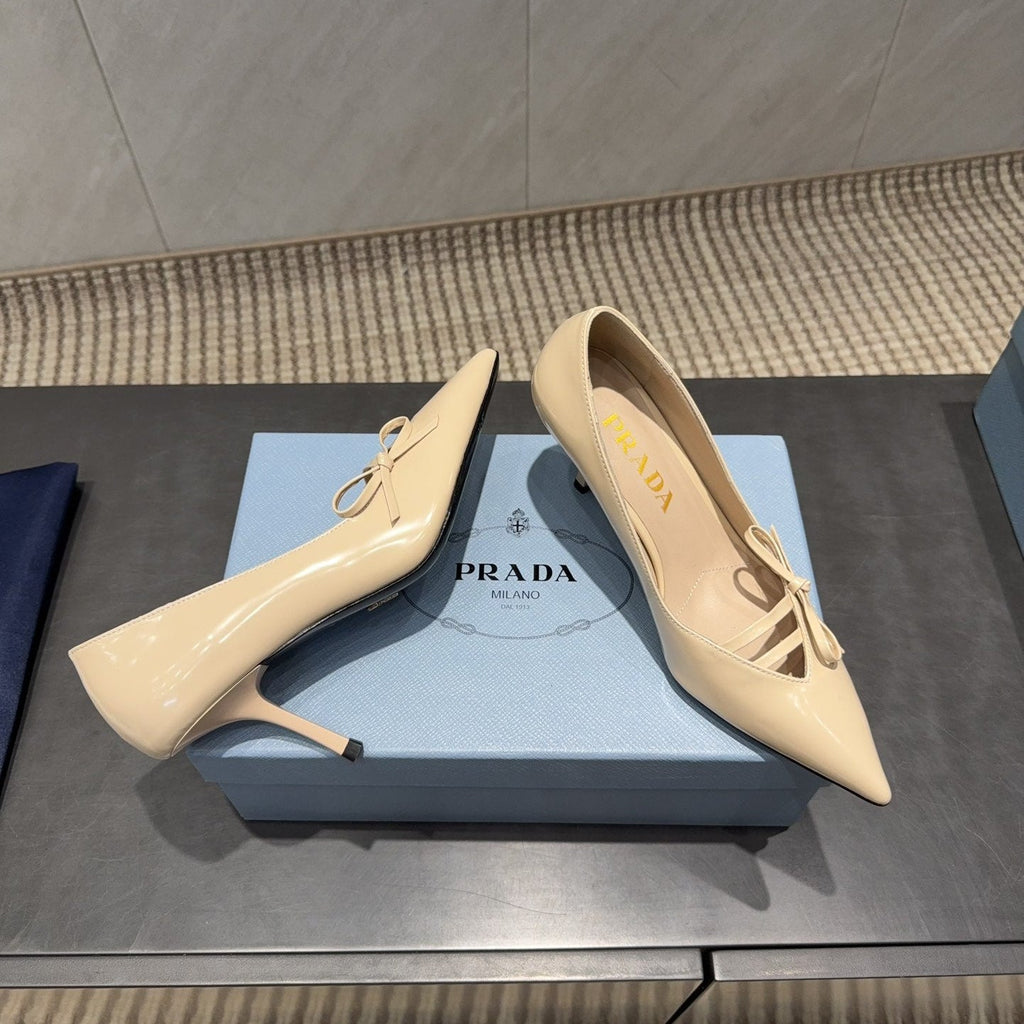 PRADA 26S POINTED TOE HEELS 75MM IN BEIGE CALFSKIN WITH BOW