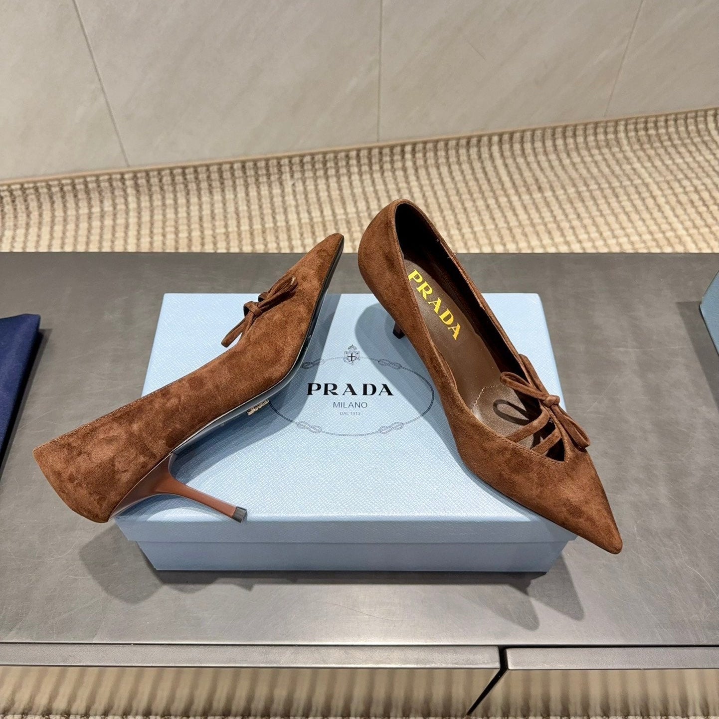 PRADA 26S POINTED TOE HEELS 75MM IN DARK BROWN SUEDE WITH BOW