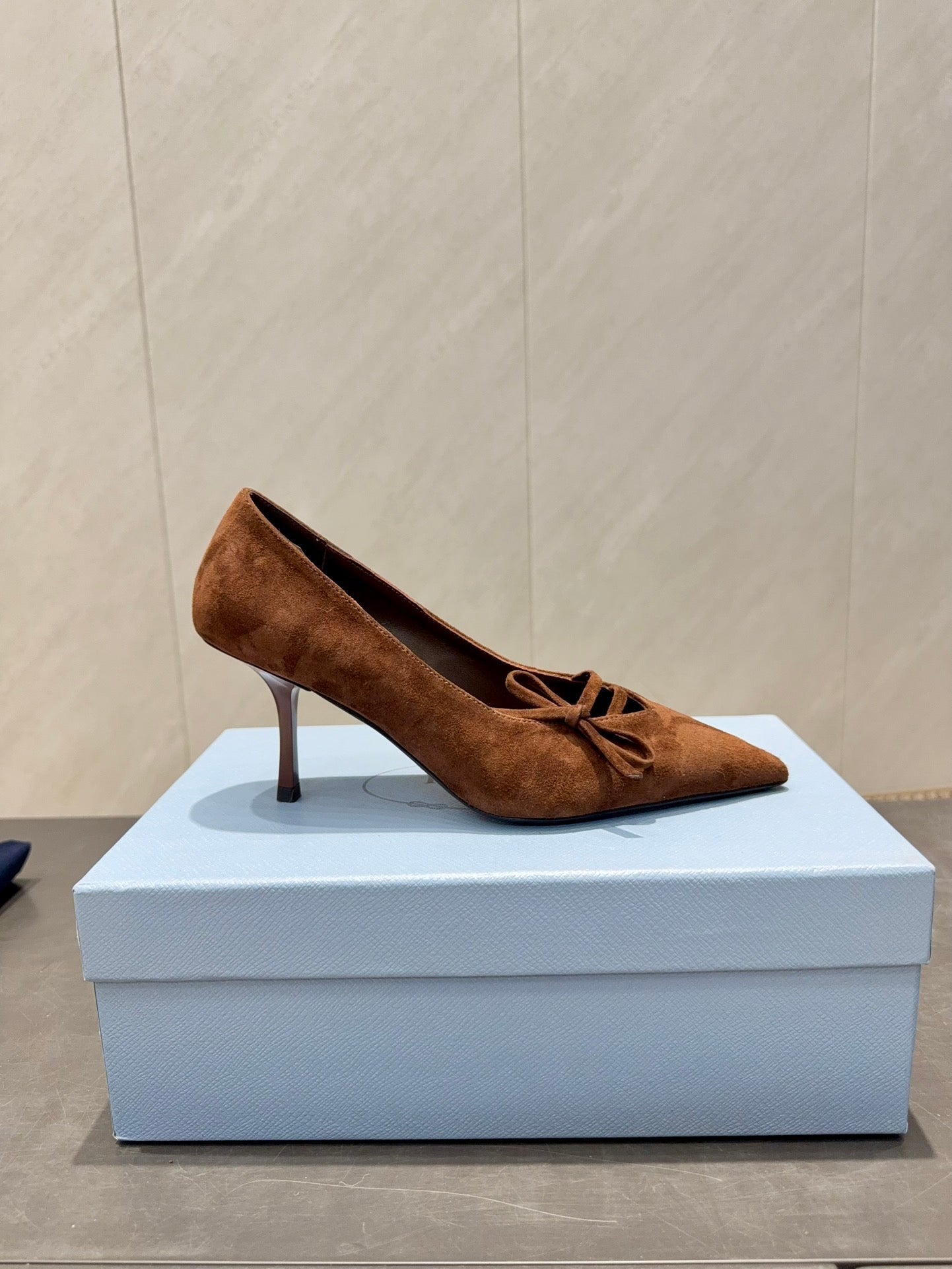 PRADA 26S POINTED TOE HEELS 75MM IN DARK BROWN SUEDE WITH BOW