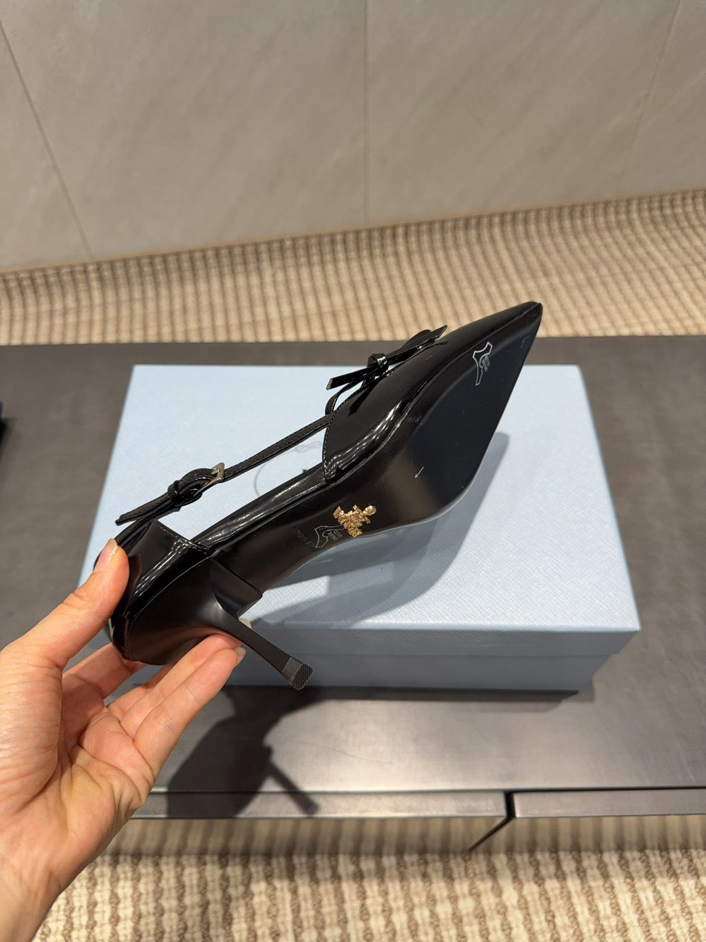 PRADA 26S POINTED TOE CUT OUT HIGH HEELS 75MM IN BLACK CALFSKIN WITH BOW