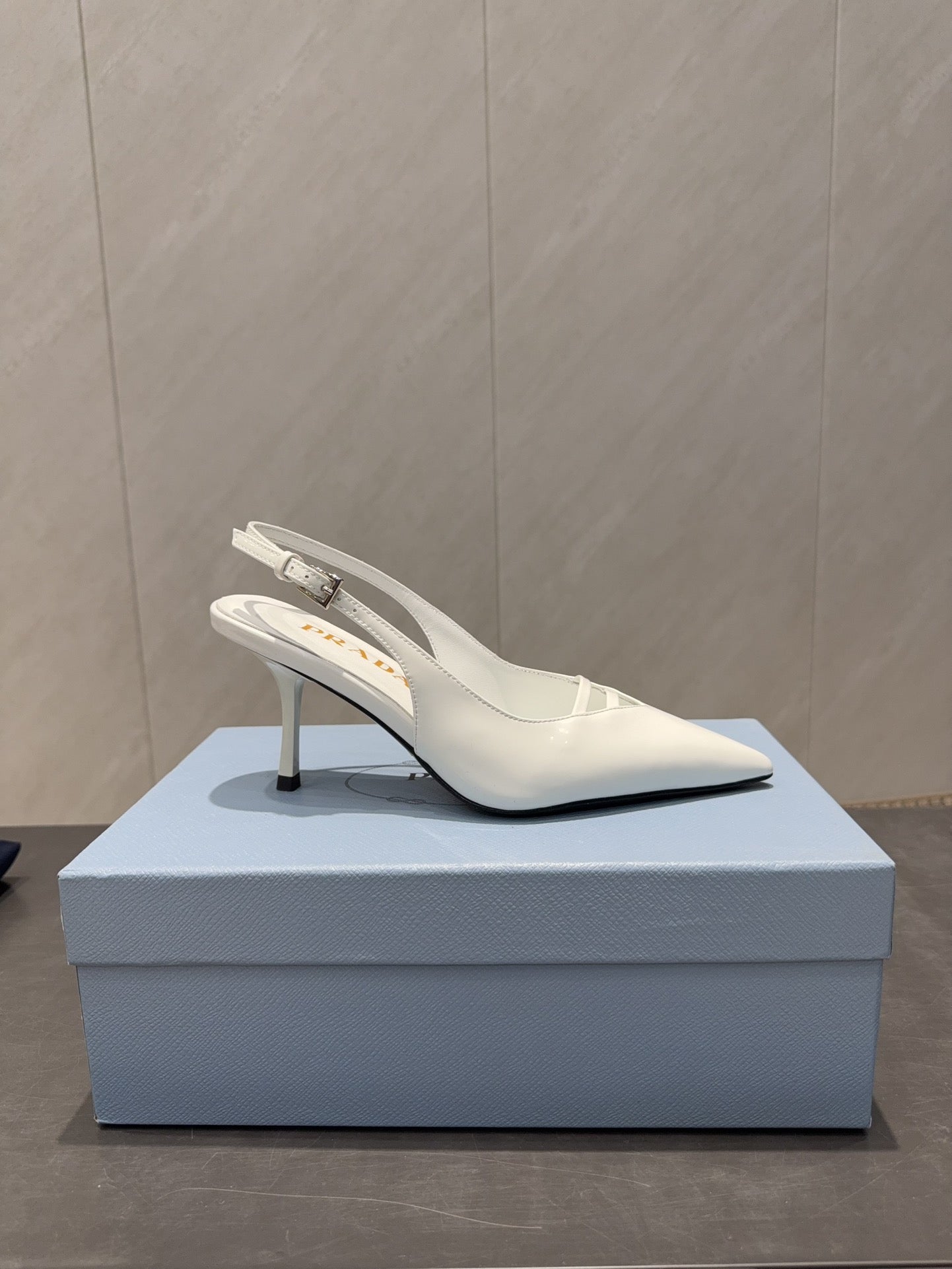 PRADA 26S POINTED TOE SLINGBACK HIGH HEELS 75MM IN WHITE CALFSKIN
