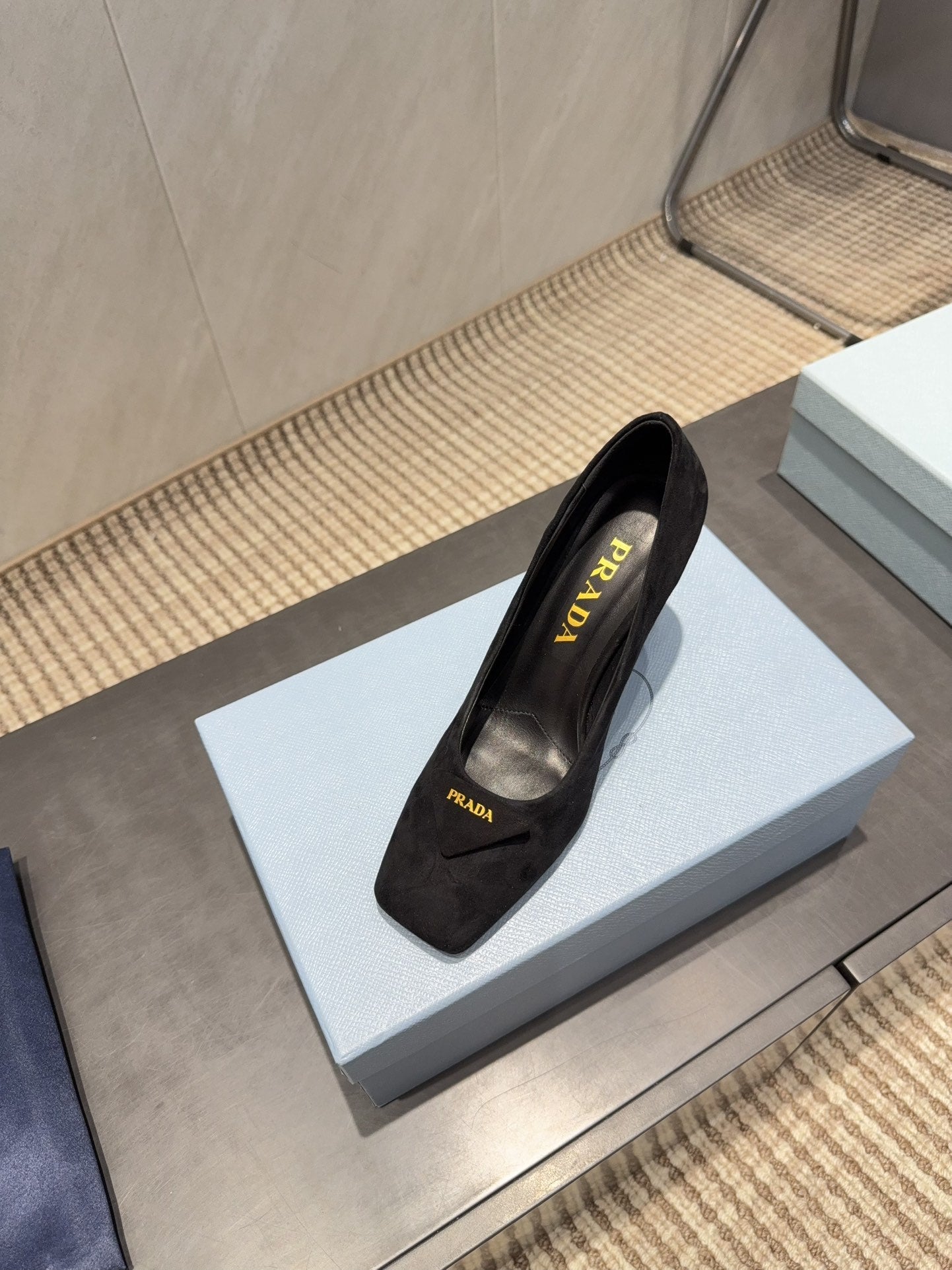 PRADA 26S SQUARE TOE HIGH HEELS 85MM IN BLACK SUEDE WITH LOGO