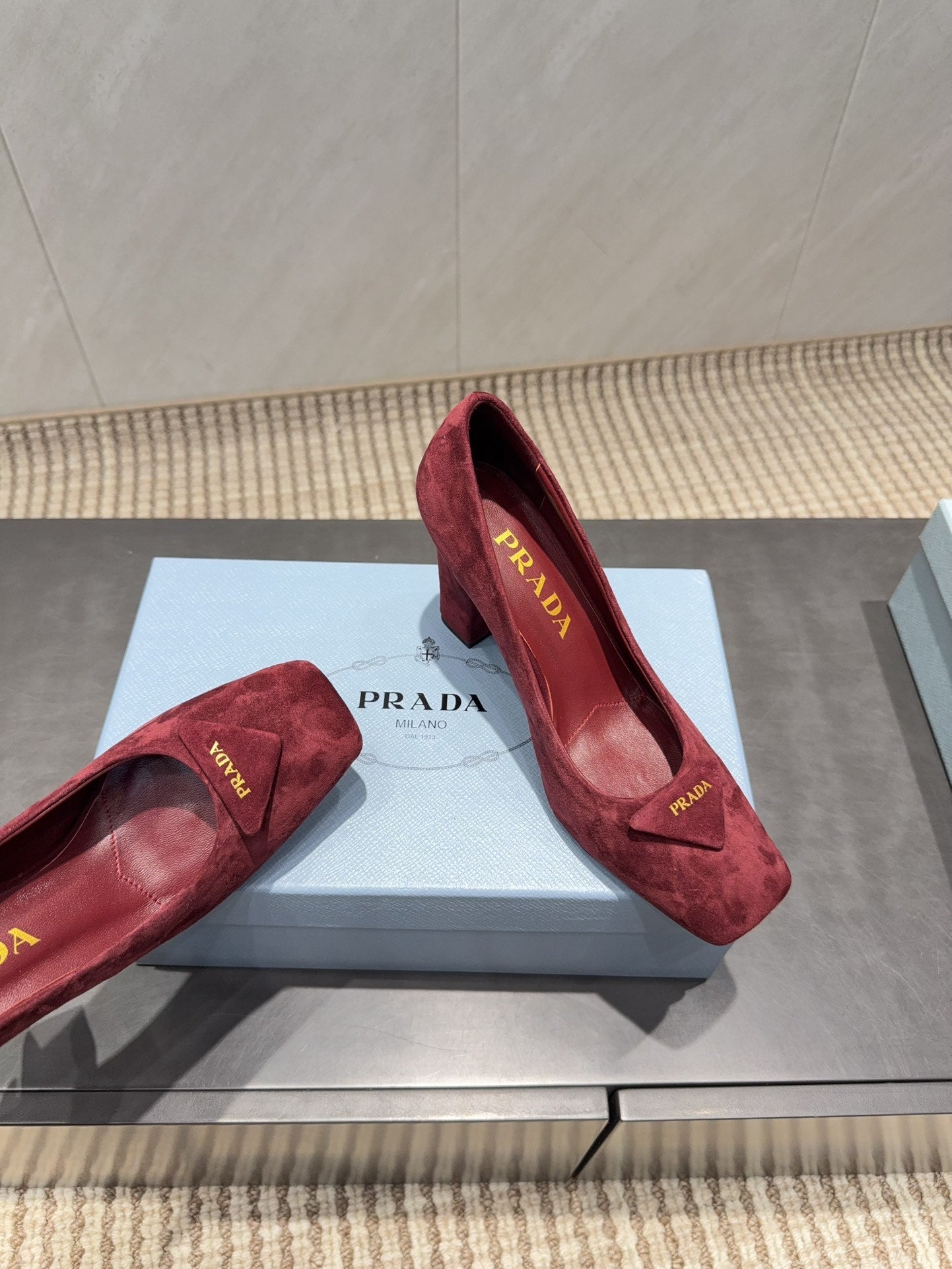 PRADA 26S SQUARE TOE HIGH HEELS 85MM IN DARK RED SUEDE WITH LOGO