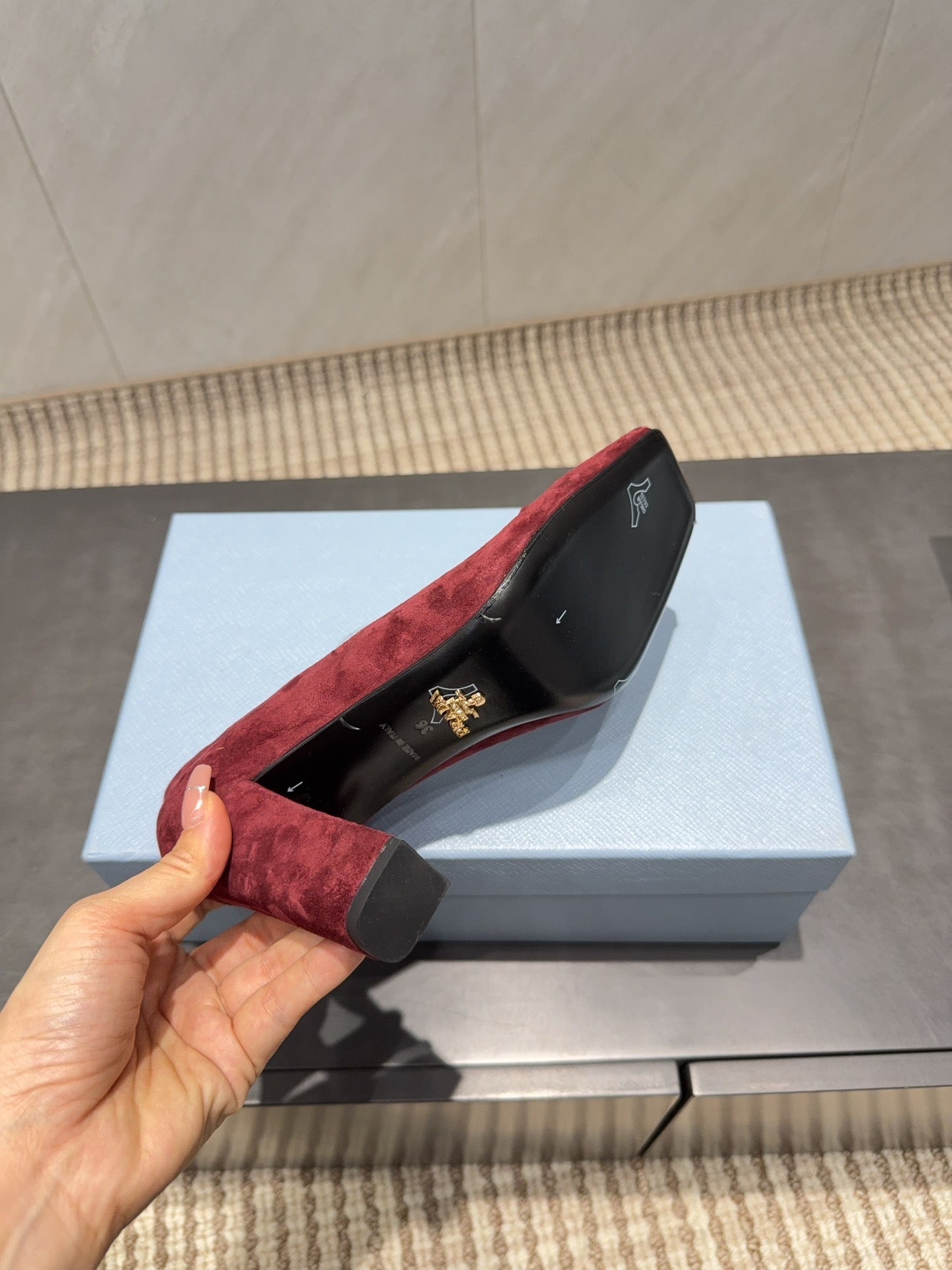 PRADA 26S SQUARE TOE HIGH HEELS 85MM IN DARK RED SUEDE WITH LOGO
