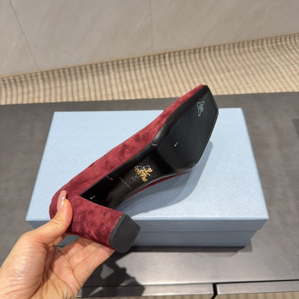 PRADA 26S SQUARE TOE HIGH HEELS 85MM IN DARK RED SUEDE WITH LOGO