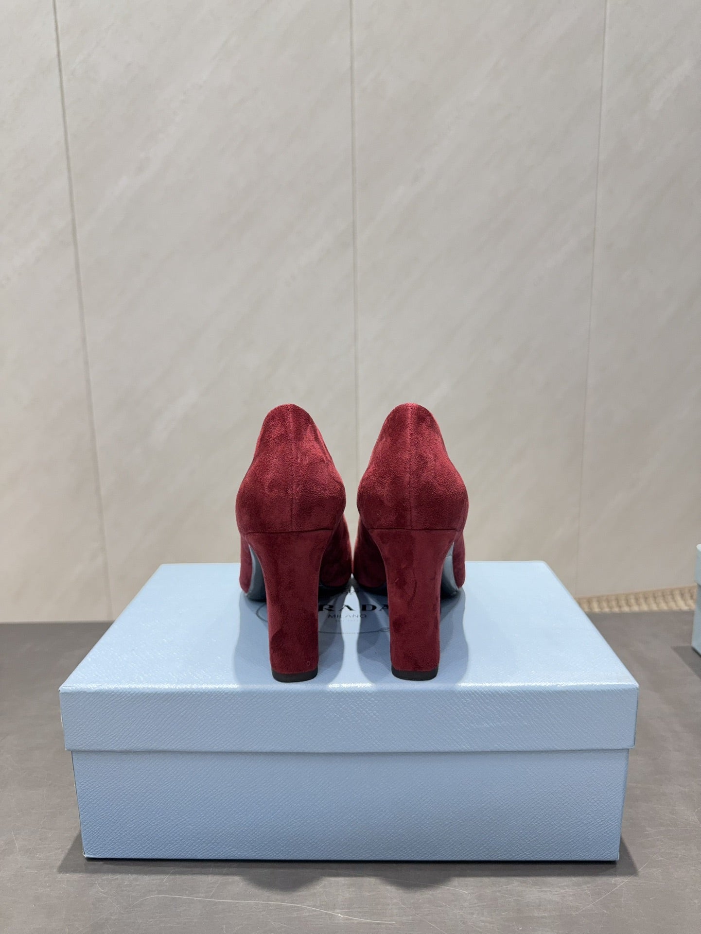 PRADA 26S SQUARE TOE HIGH HEELS 85MM IN DARK RED SUEDE WITH LOGO