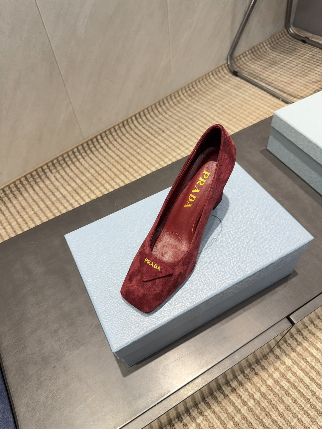 PRADA 26S SQUARE TOE HIGH HEELS 85MM IN DARK RED SUEDE WITH LOGO