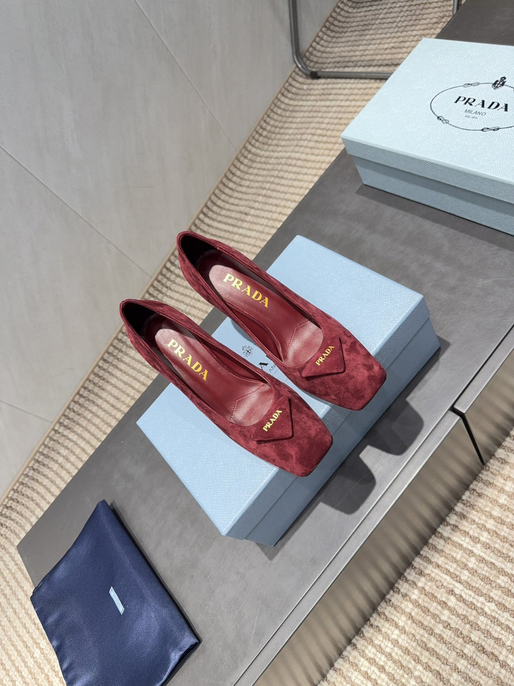 PRADA 26S SQUARE TOE HIGH HEELS 85MM IN DARK RED SUEDE WITH LOGO