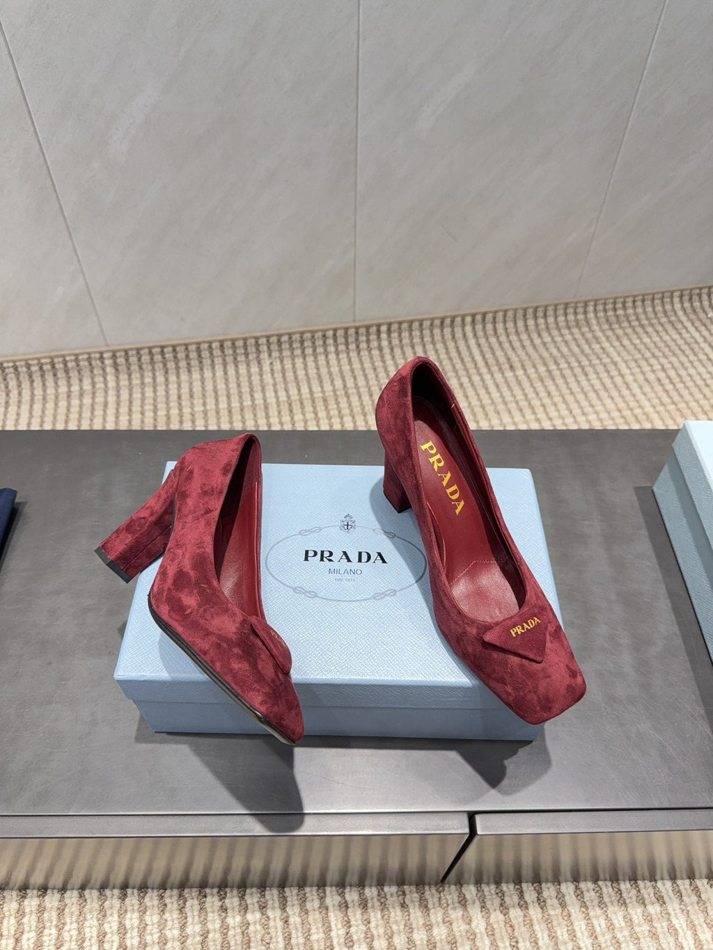 PRADA 26S SQUARE TOE HIGH HEELS 85MM IN DARK RED SUEDE WITH LOGO
