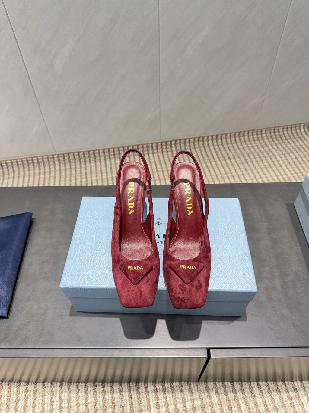 PRADA 26S LOW HEEL SQUARE TOE SLINGBACK SHOES 85MM IN DARK RED SUEDE WITH LOGO