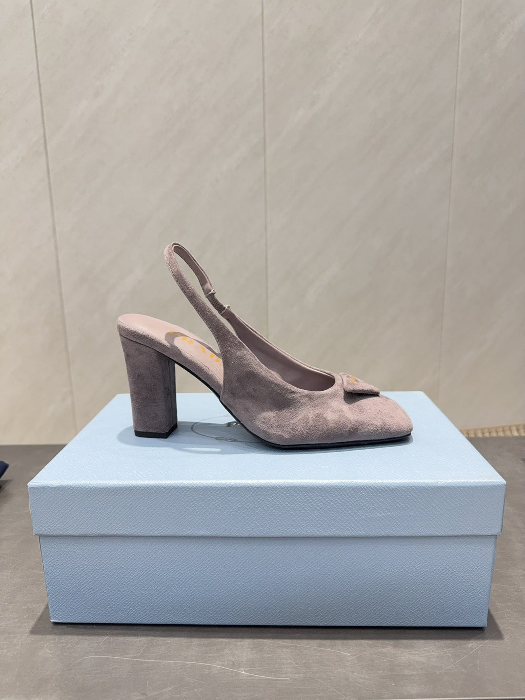 PRADA 26S LOW HEEL SQUARE TOE SLINGBACK SHOES 85MM IN TAUPE BROWN SUEDE WITH LOGO