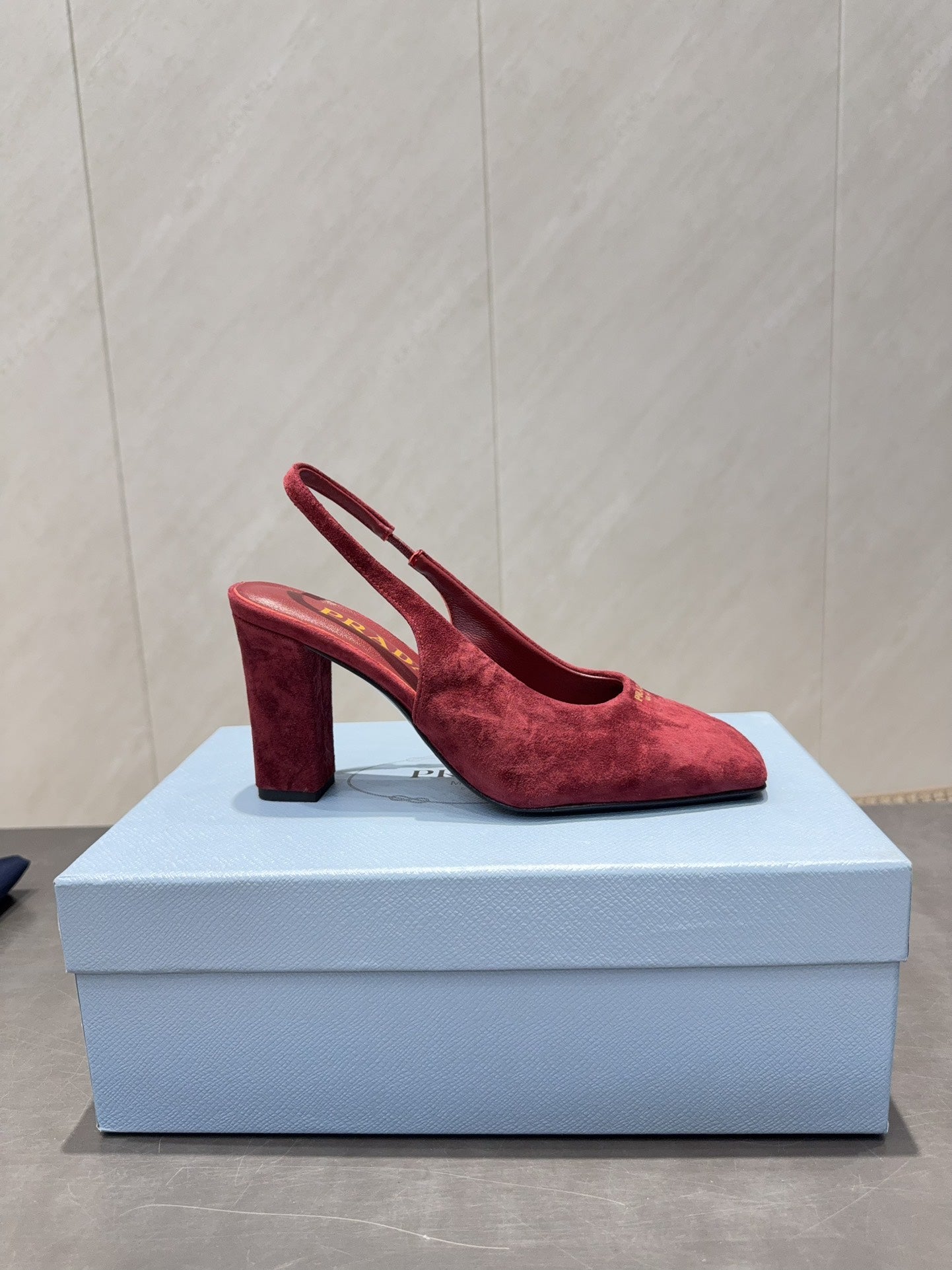 PRADA 26S LOW HEEL SQUARE TOE SLINGBACK SHOES 85MM IN DARK RED SUEDE