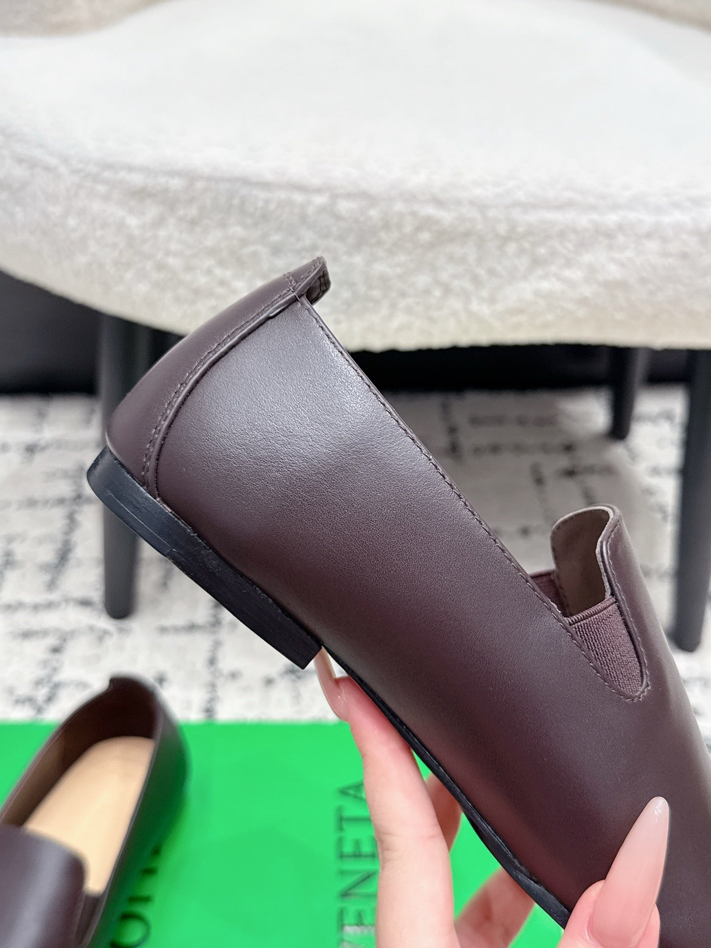 BOTTEGA VENETA 26S FLAT LOAFERS IN DARK BROWN CALFSKIN