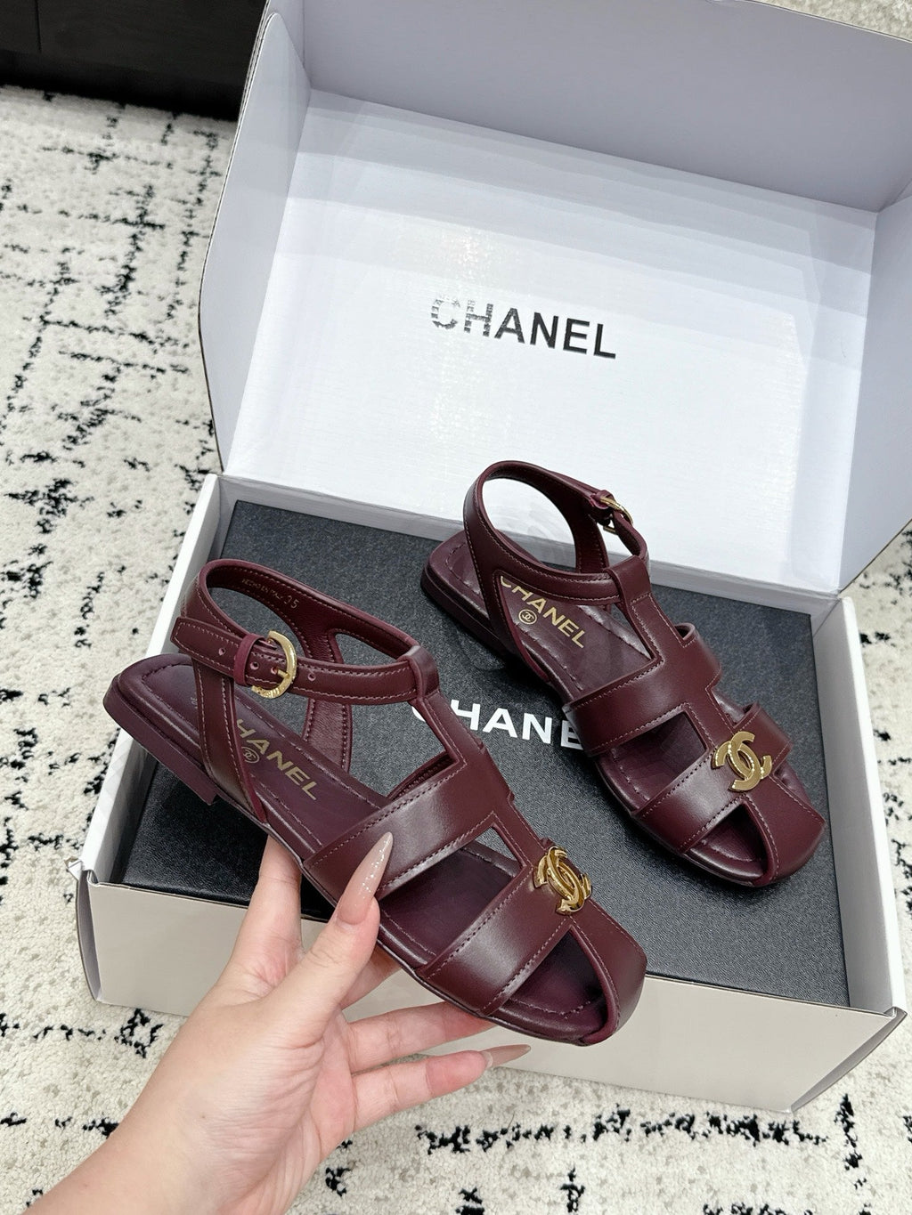 CHANEL 26S SANDALS IN DARK RED CALFSKIN WITH GOLD HARDWARE