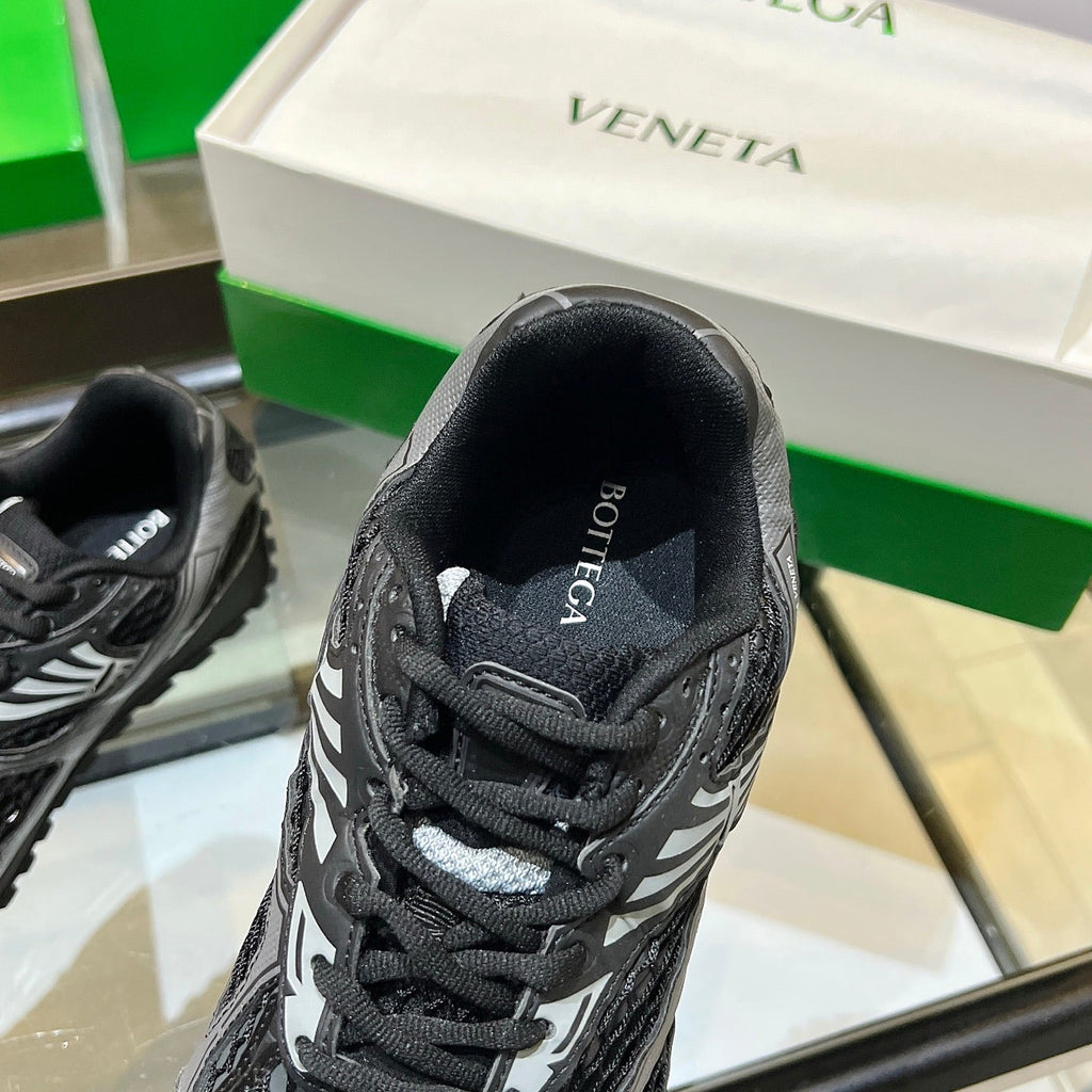 BOTTEGA VENETA 26S ORBIT SNEAKERS IN BLACK TECHNICAL MESH