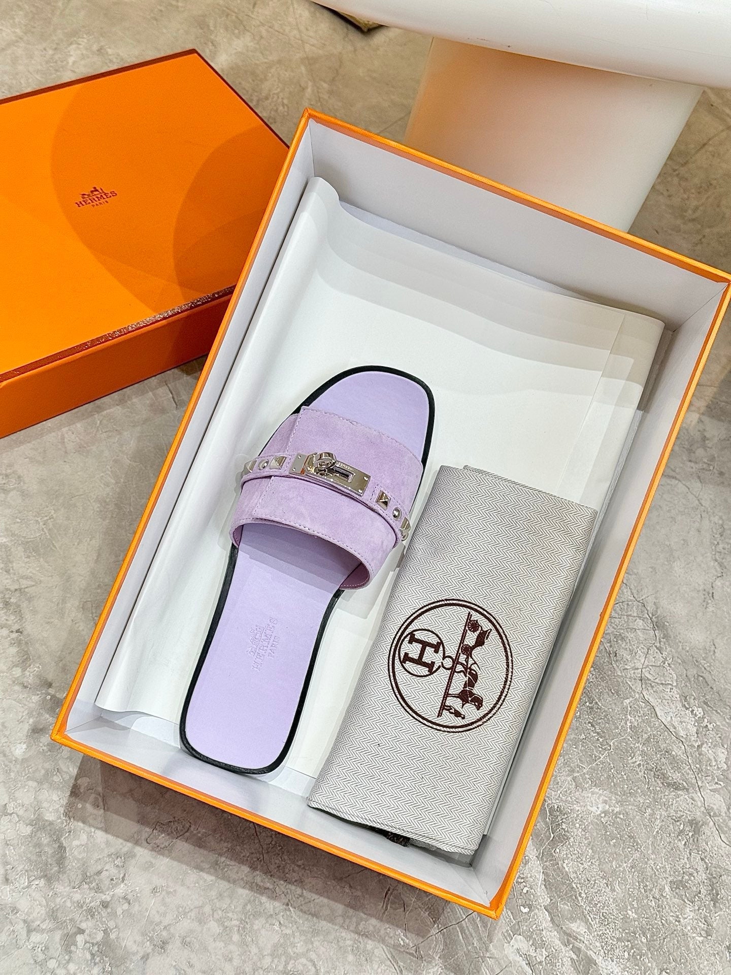 HM 26S GIULIA SANDAL IN LIGHT PURPLE SUEDE AND CALFSKIN SILVER HARDWARE