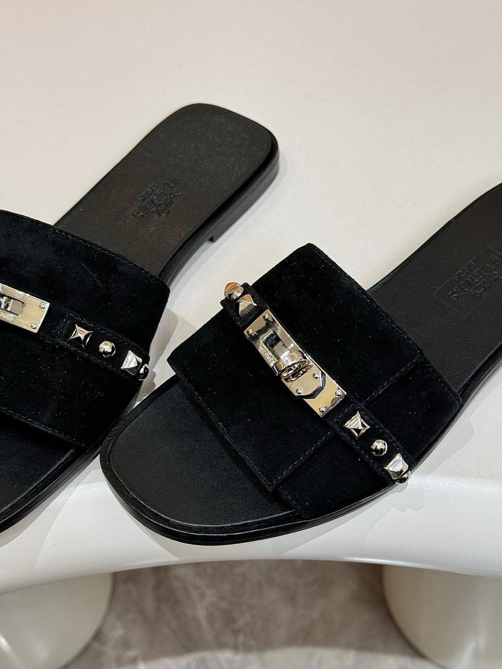 HM 26S GIULIA SANDAL IN BLACK SUEDE AND CALFSKIN SILVER HARDWARE