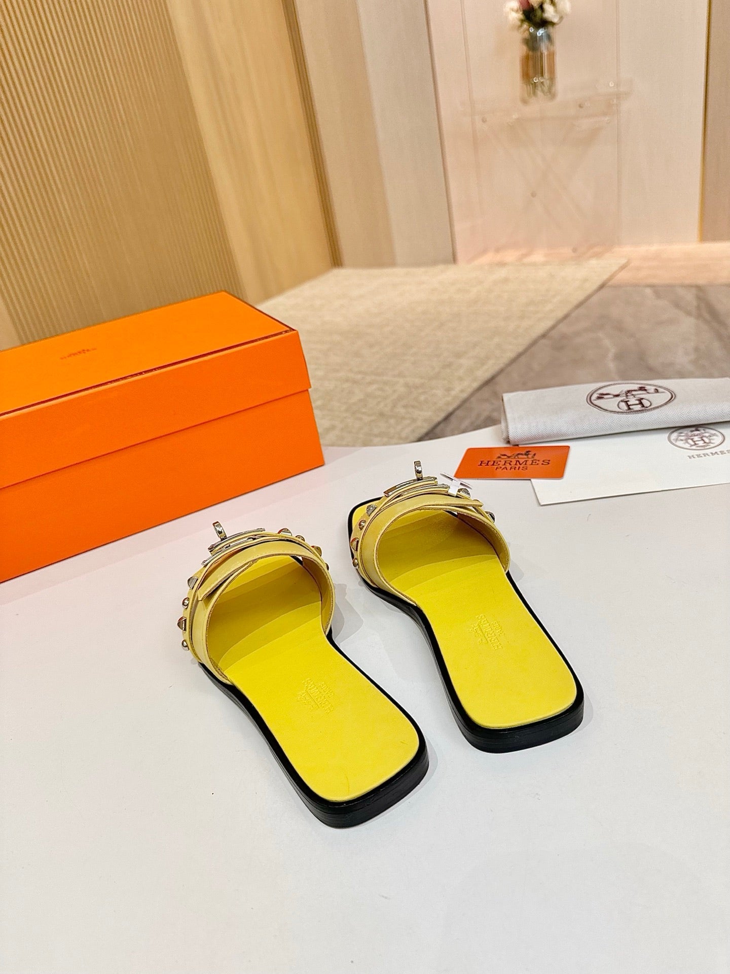 HM 26S GIULIA SANDAL IN YELLOW CALFSKIN SILVER HARDWARE