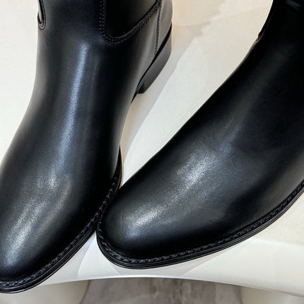 HM 25S KNEE-HIGH FLAT BOOTS IN BLACK LAMBSKIN WITH SILVER HARDWARE