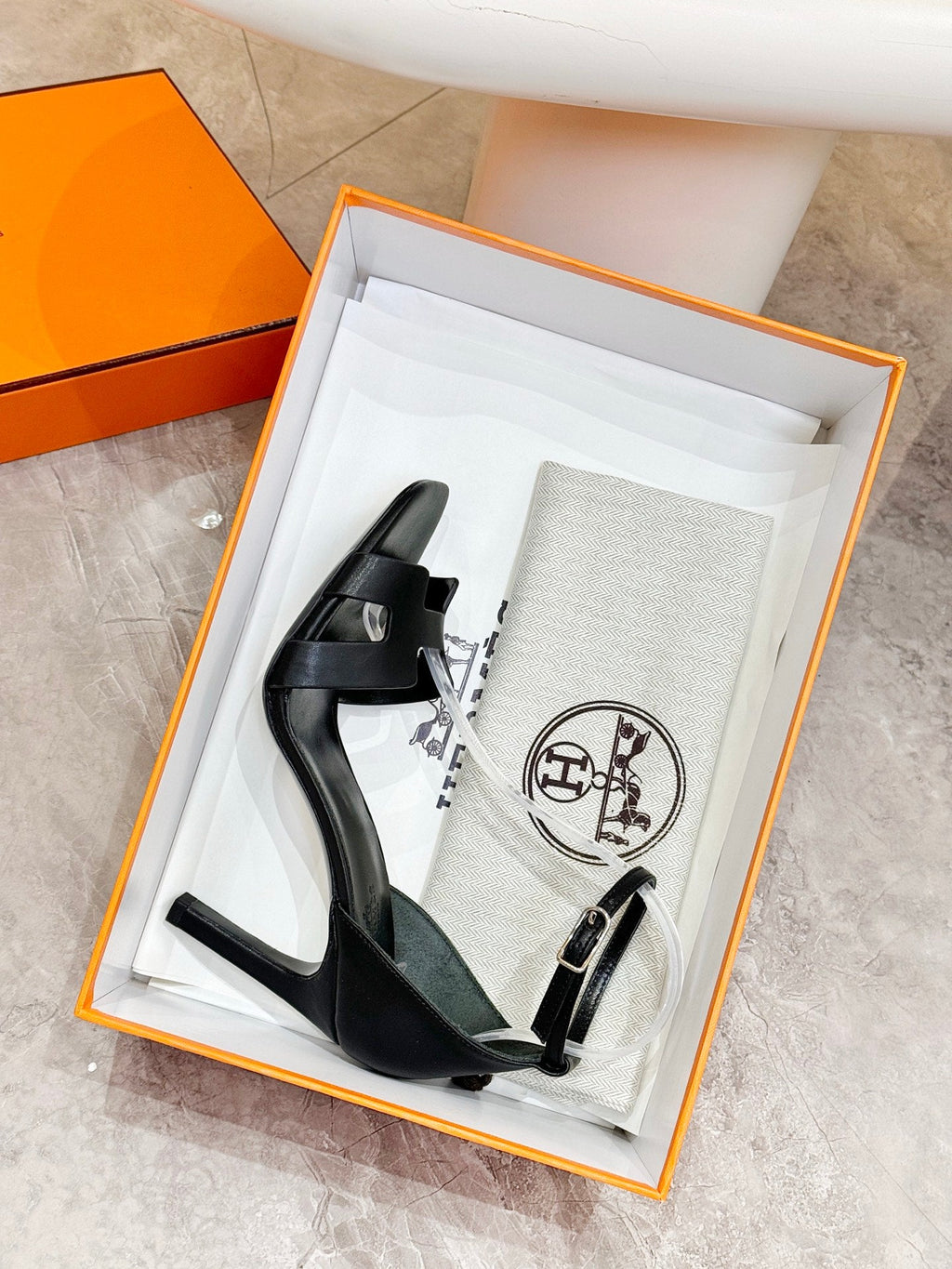 HM 26S H HIGH HEEL SANDALS 90MM IN BLACK CALFSKIN