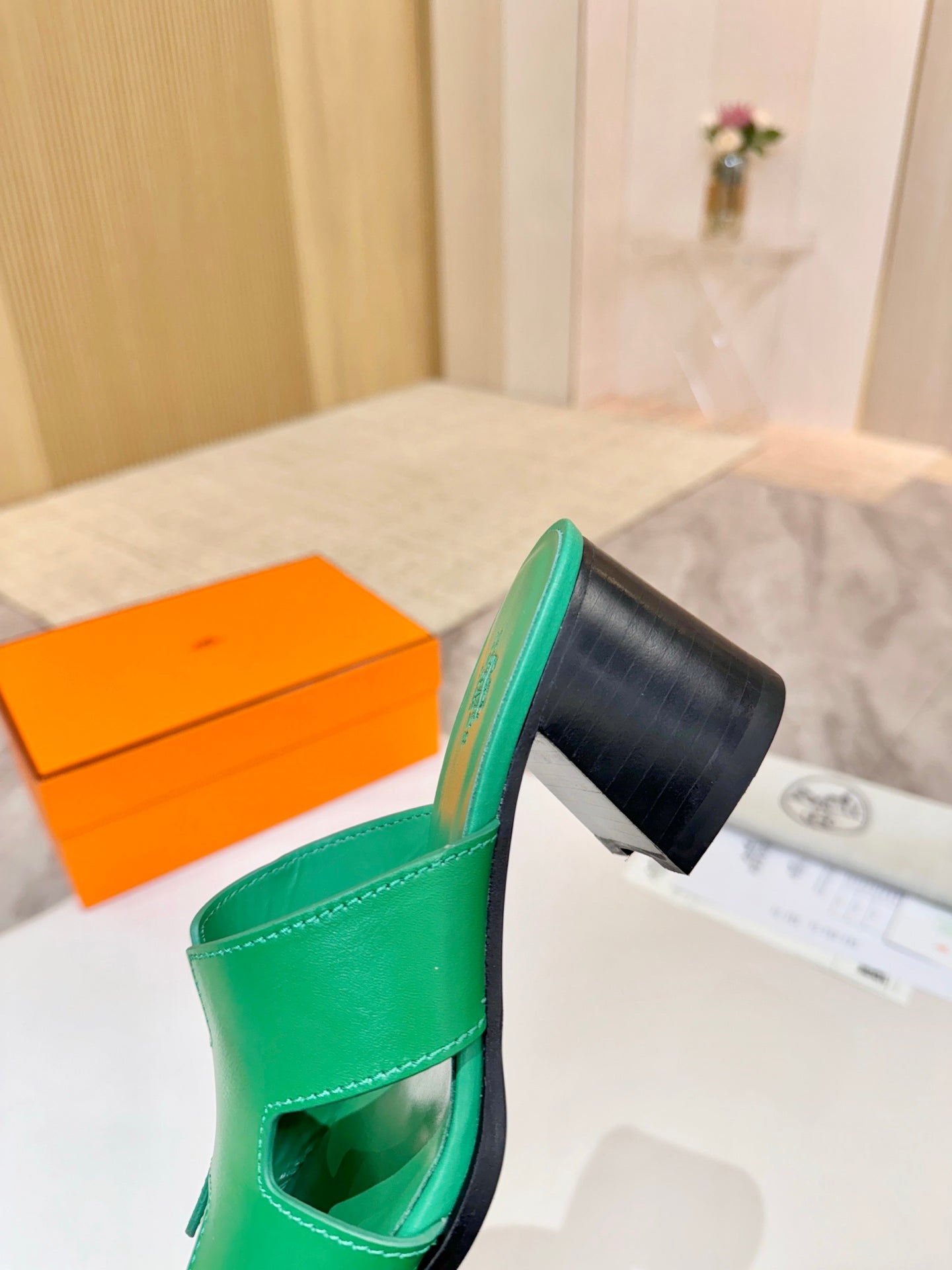HM 26S HELIA SANDAL 70MM IN GREEN CALFSKIN