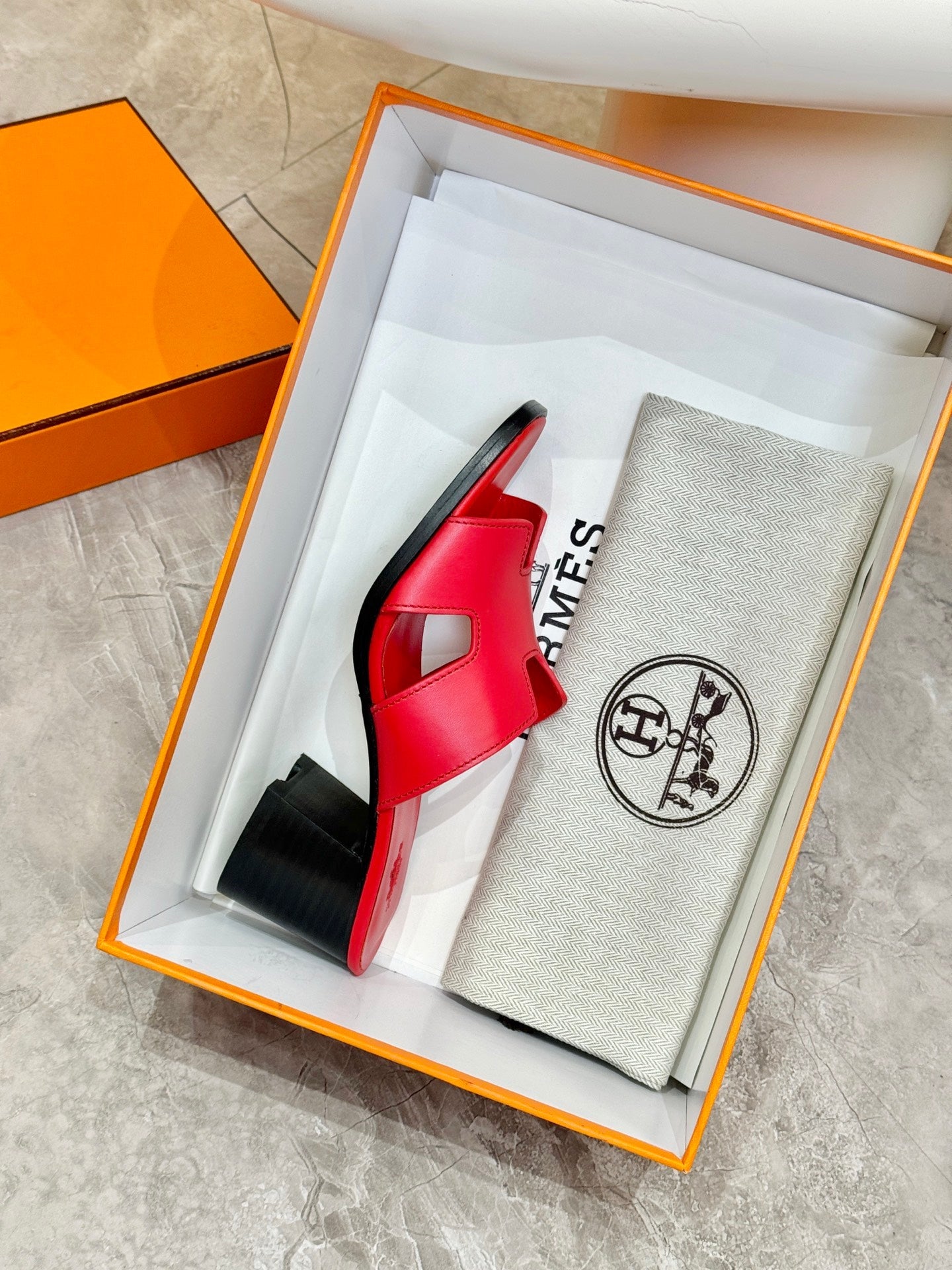 HM 26S HELIA SANDAL 70MM IN RED CALFSKIN