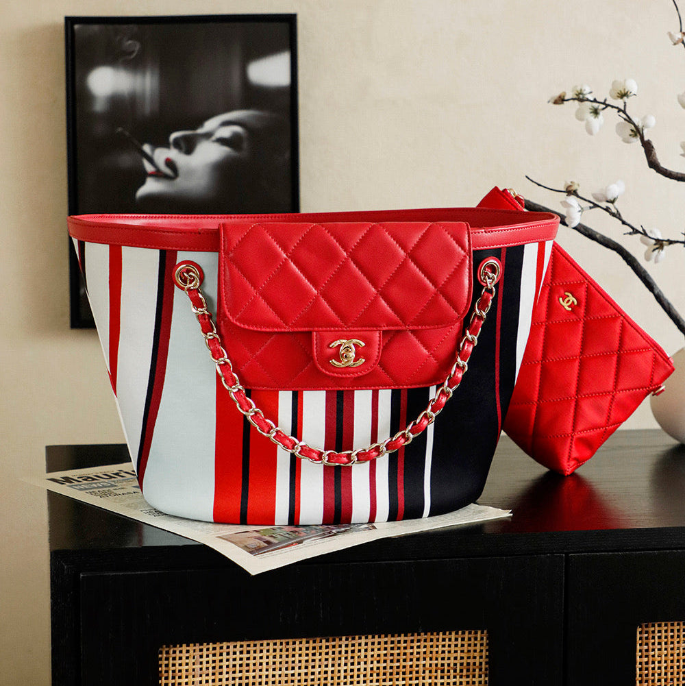 CHANEL 26S LARGE TOTE BAG 54 IN RED MULTICOLOR CANVAS AND CALFSKIN GOLD HARDWARE
