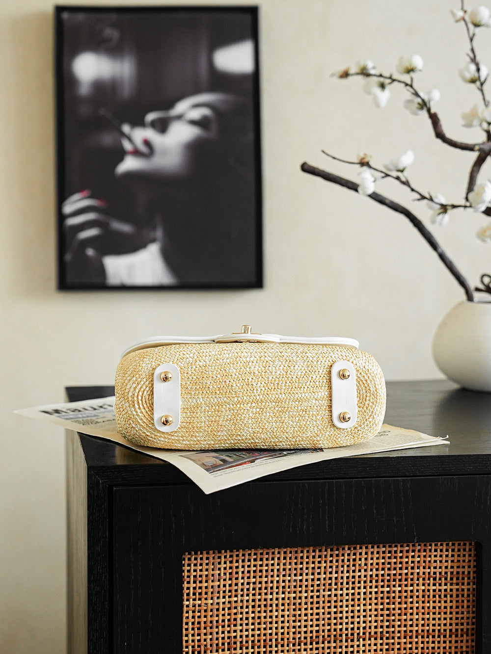CHANEL 26S CLASSIC FLAP MEDIUM 23 IN NATURAL RAFFIA AND WHITE CALFSKIN GOLD HARDWARE