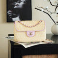 CHANEL 26S CLASSIC FLAP MEDIUM 23 IN NATURAL RAFFIA AND LIGHT PURPLE CALFSKIN GOLD HARDWARE