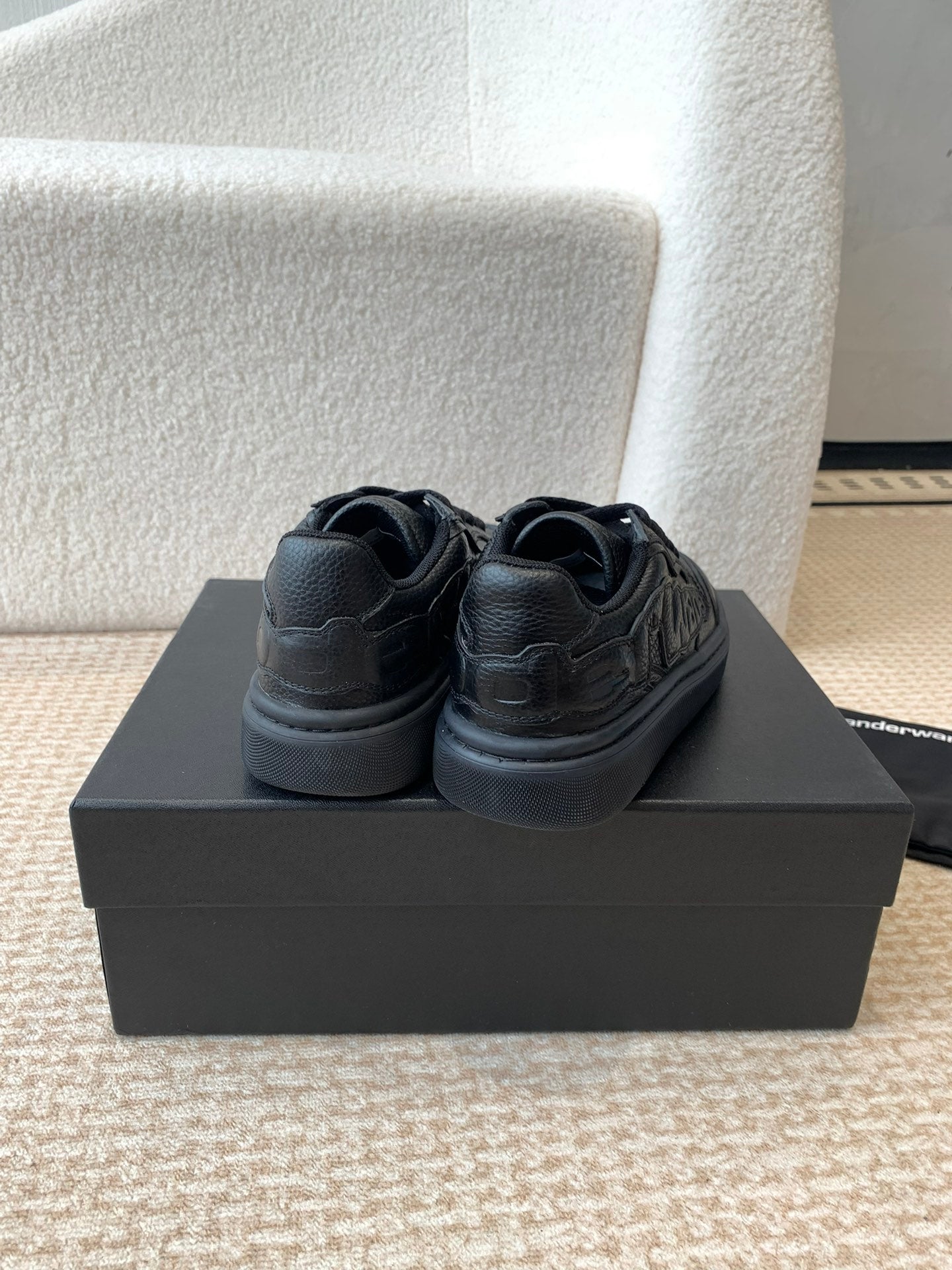 SNEAKER WITH LOGO IN BLACK PUFF PEBBLE LEATHER