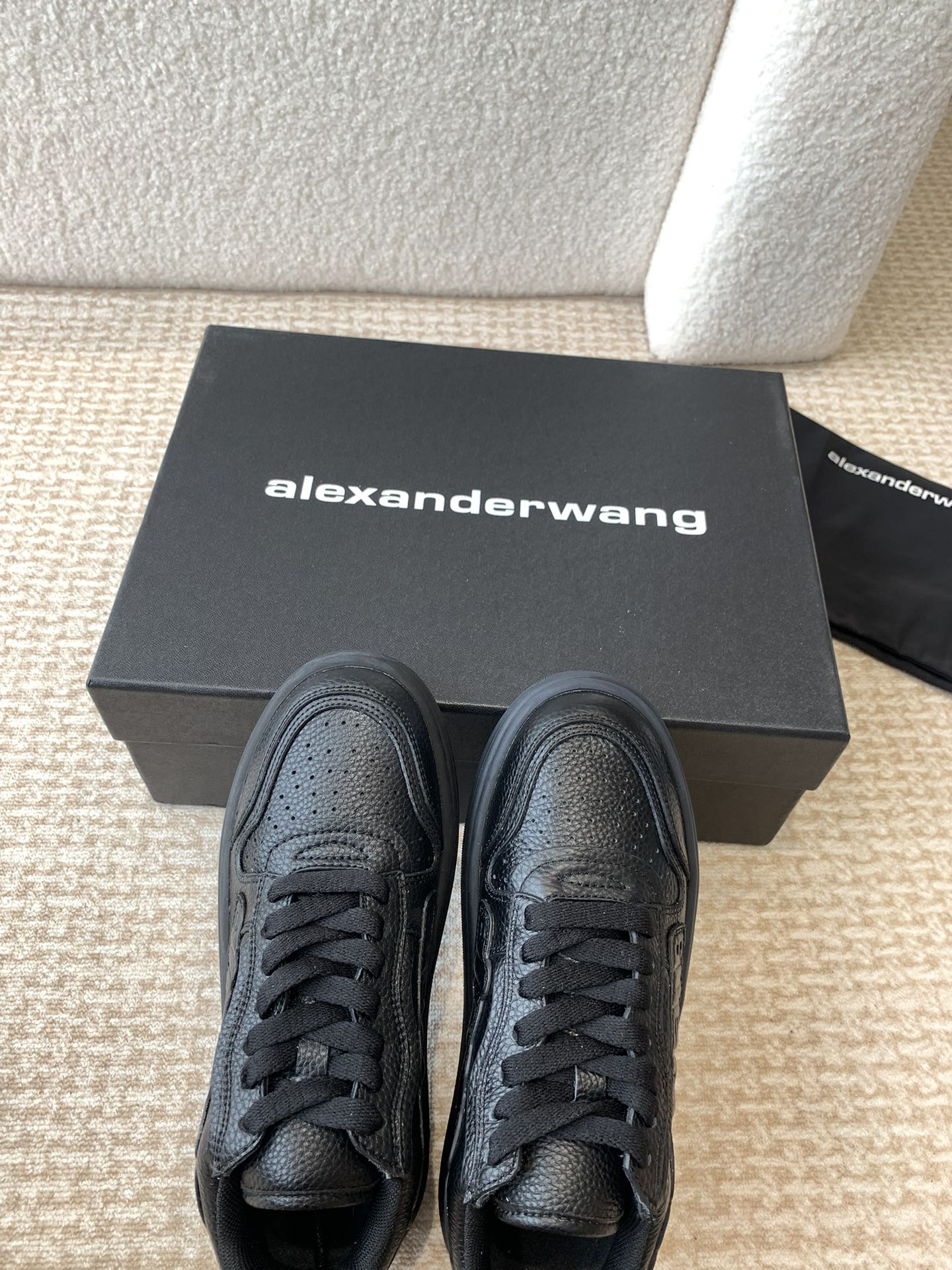 SNEAKER WITH LOGO IN BLACK PUFF PEBBLE LEATHER