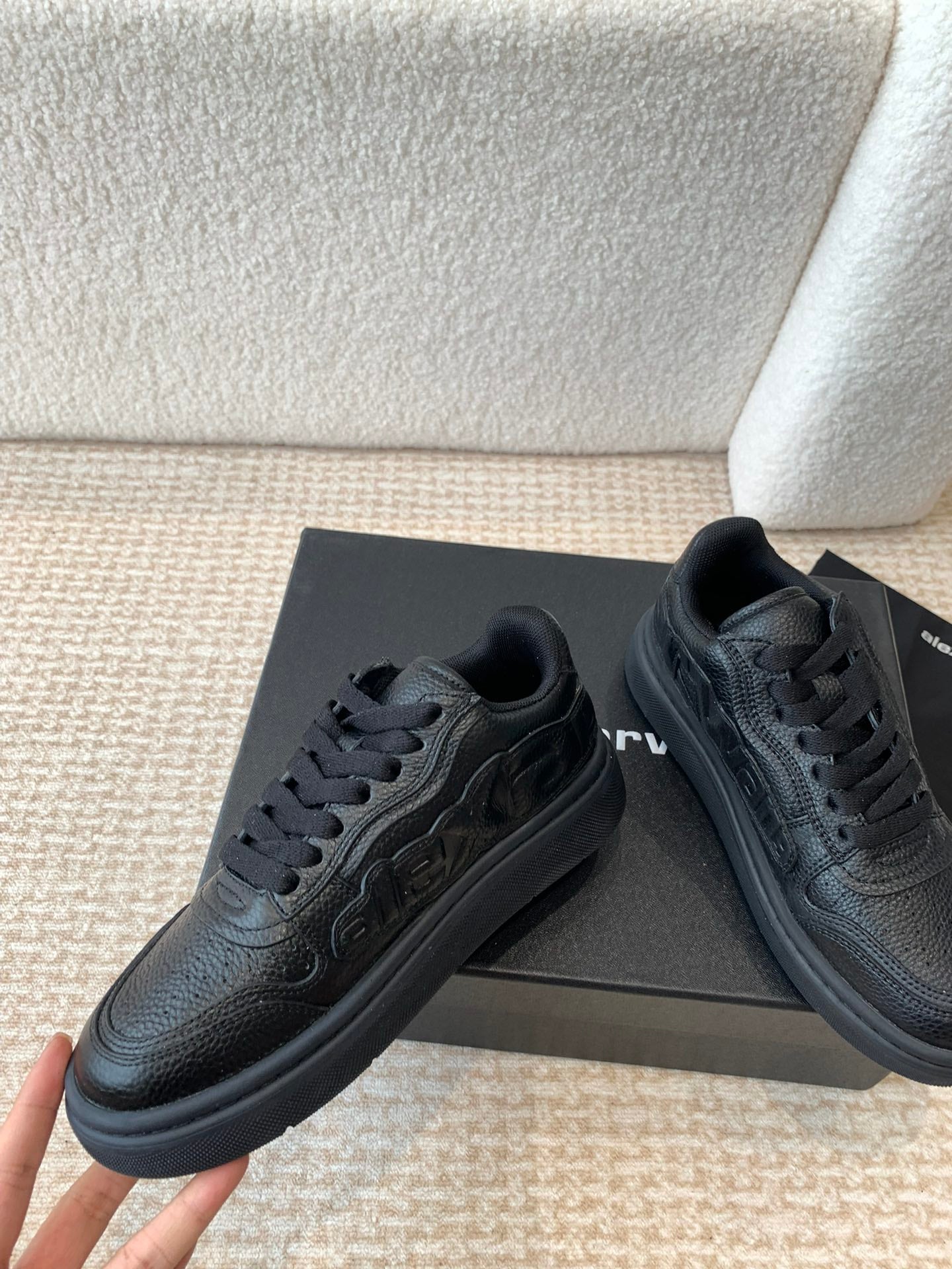SNEAKER WITH LOGO IN BLACK PUFF PEBBLE LEATHER