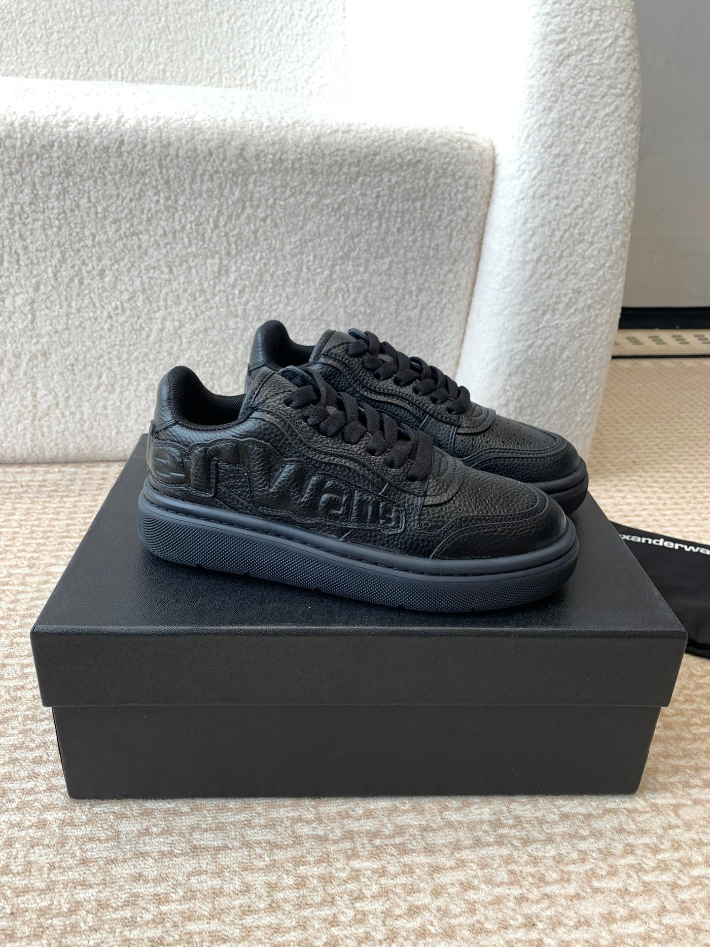 SNEAKER WITH LOGO IN BLACK PUFF PEBBLE LEATHER