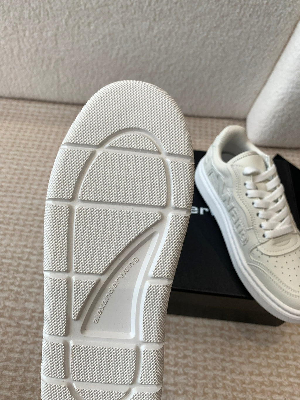 SNEAKER WITH LOGO IN BEIGE PUFF PEBBLE LEATHER