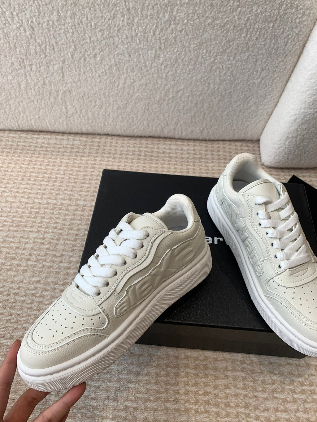 SNEAKER WITH LOGO IN BEIGE PUFF PEBBLE LEATHER