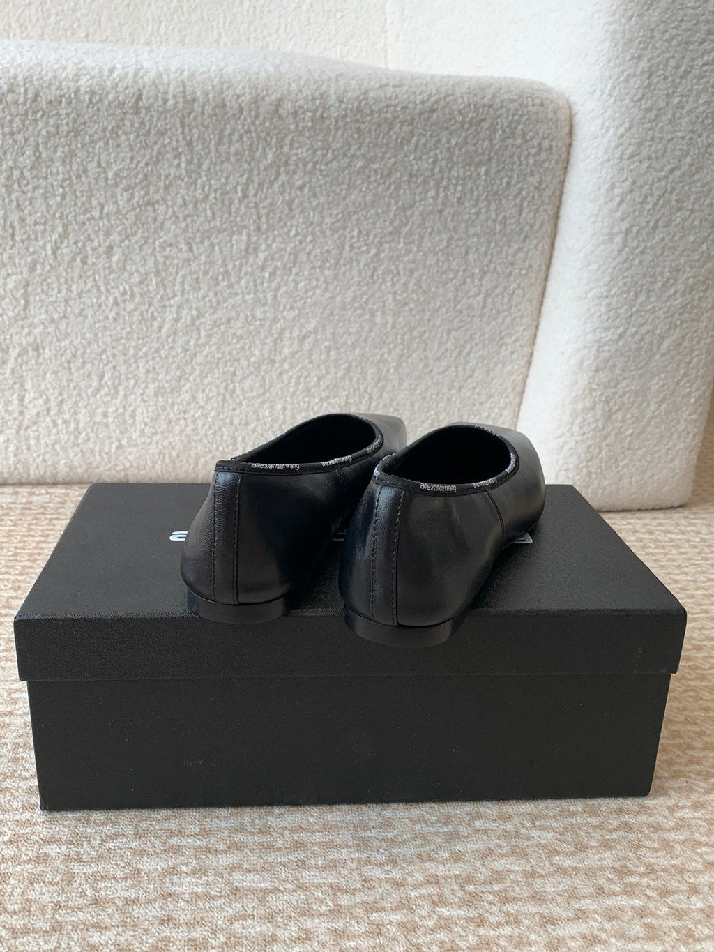 SQUARE-TOE BALLET FLAT IN BLACK LAMBSKIN