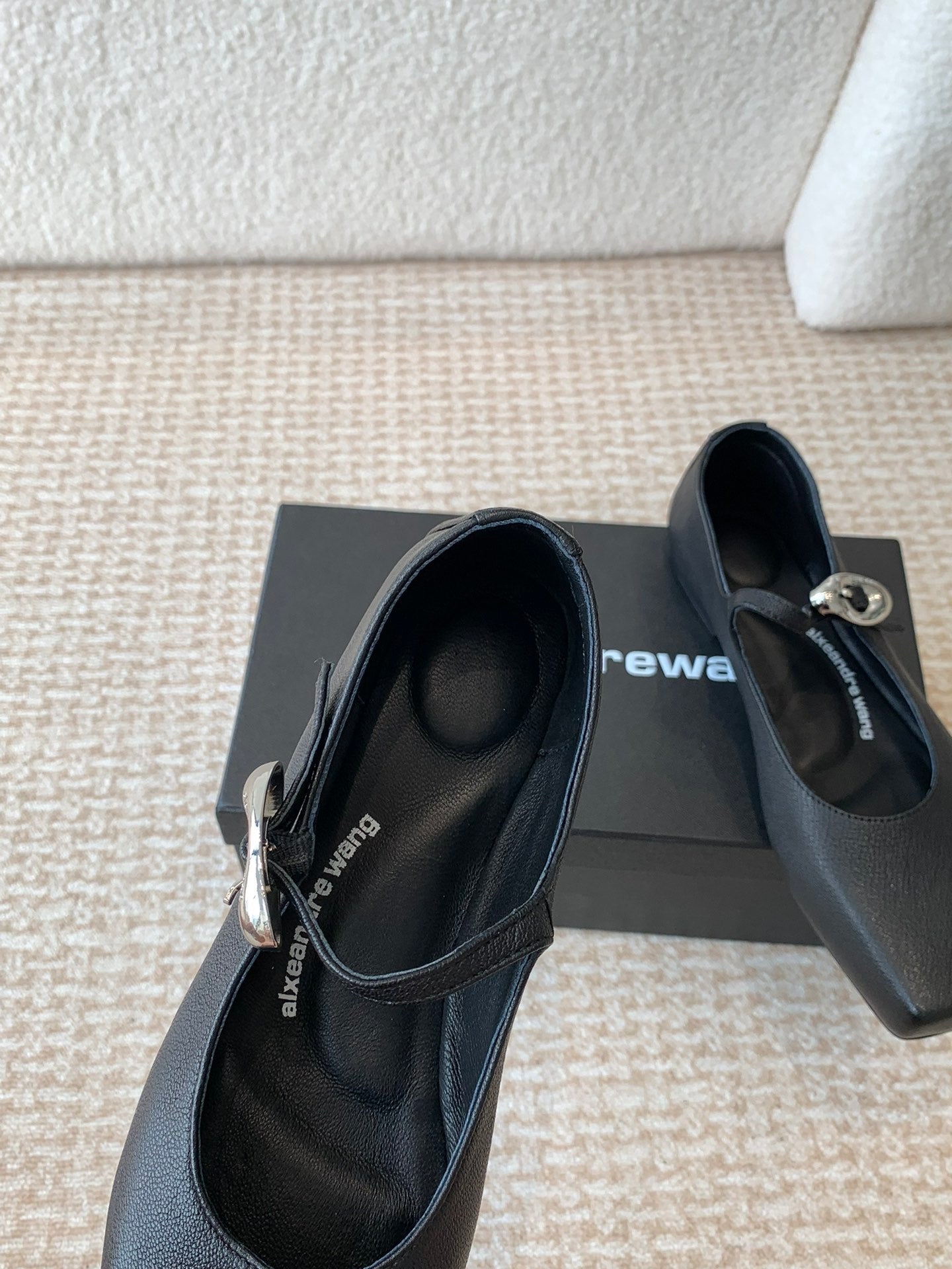 SQUARE-TOE MARY JANE IN BLACK LAMBSKIN