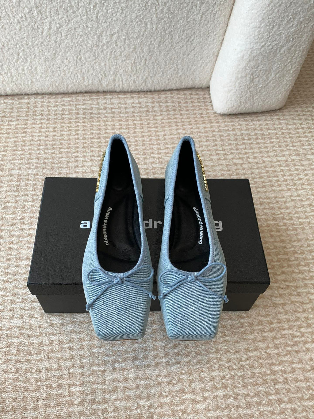 SQUARE-TOE BALLET FLAT IN LIGHT BLUE DENIM FABRIC WITH BOW